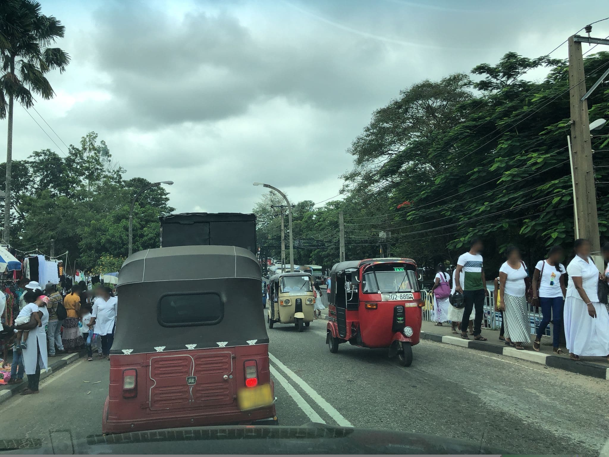 Street view near Vihara Mahadevi Rest House, Kelaniya — © sadeepa (CC BY-SA · Mapillary)