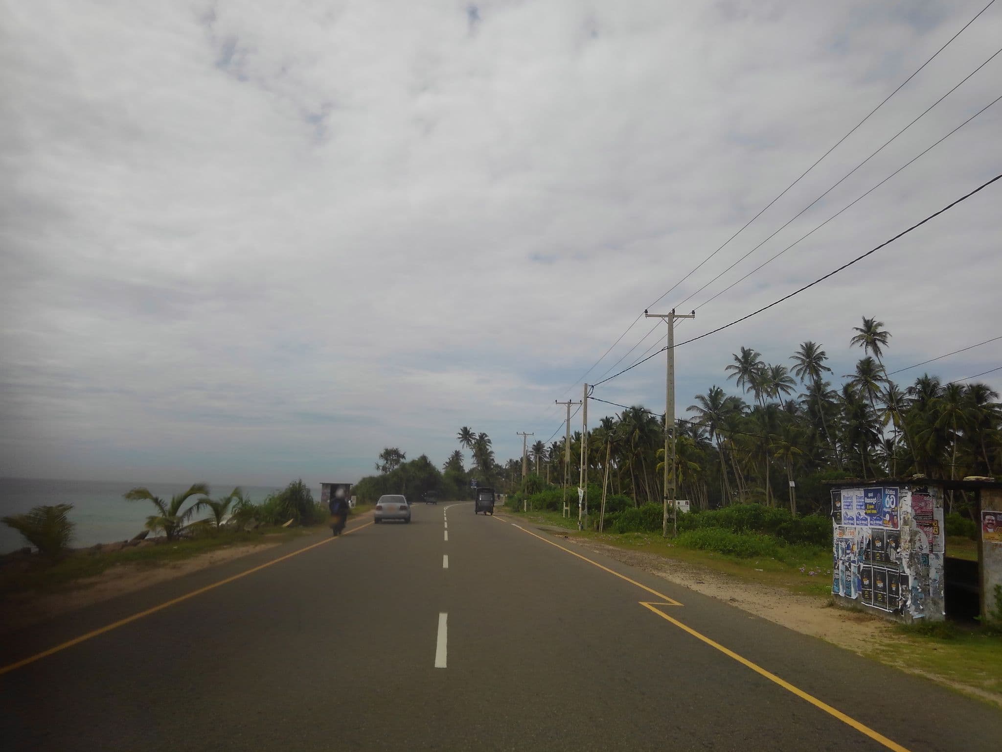 Street view near Deutsch Lanka, Hikkaduwa