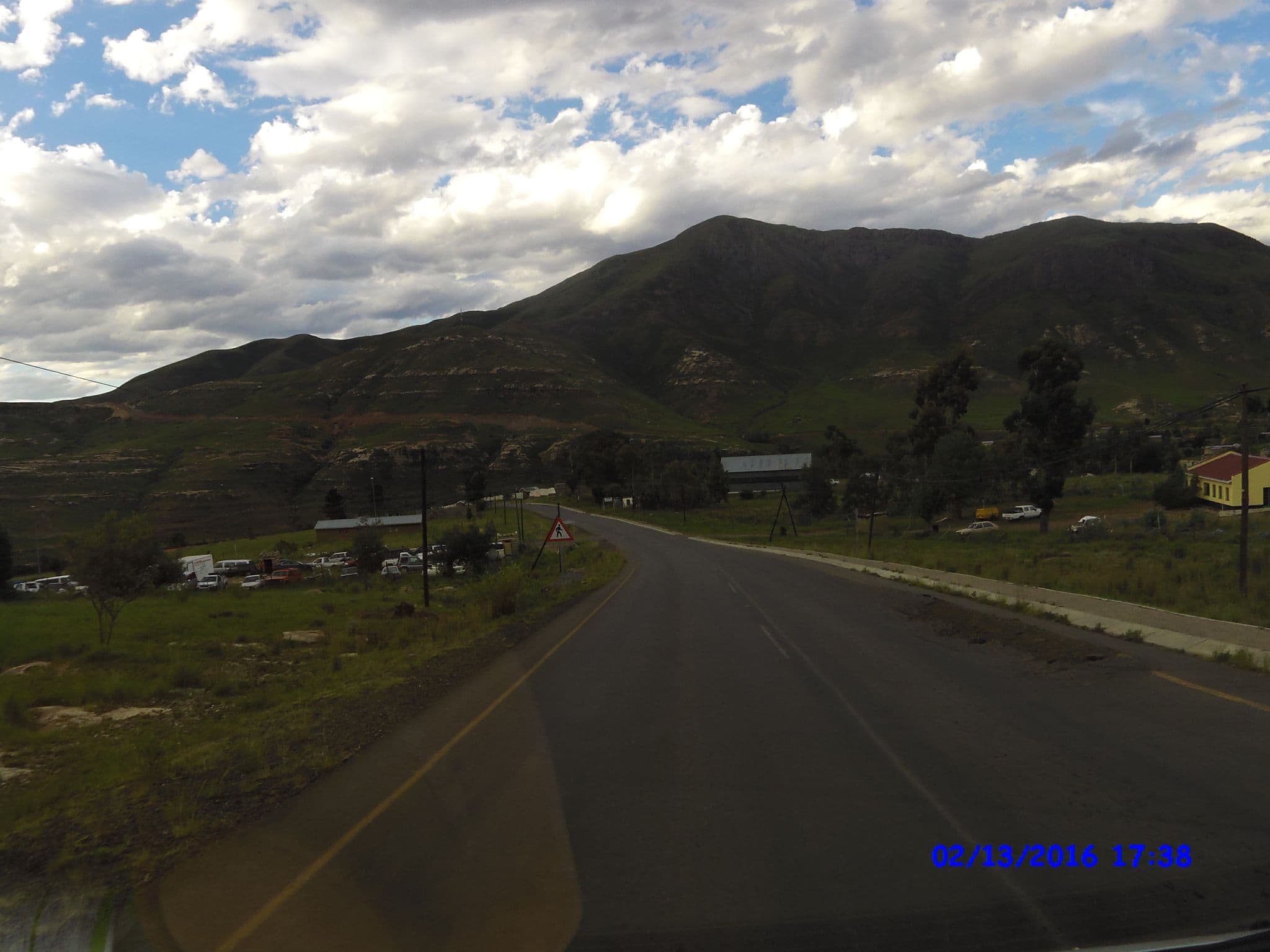 Street view near MNM Guest House, Qacha’s Nek — © dacor (CC BY-SA · Mapillary)