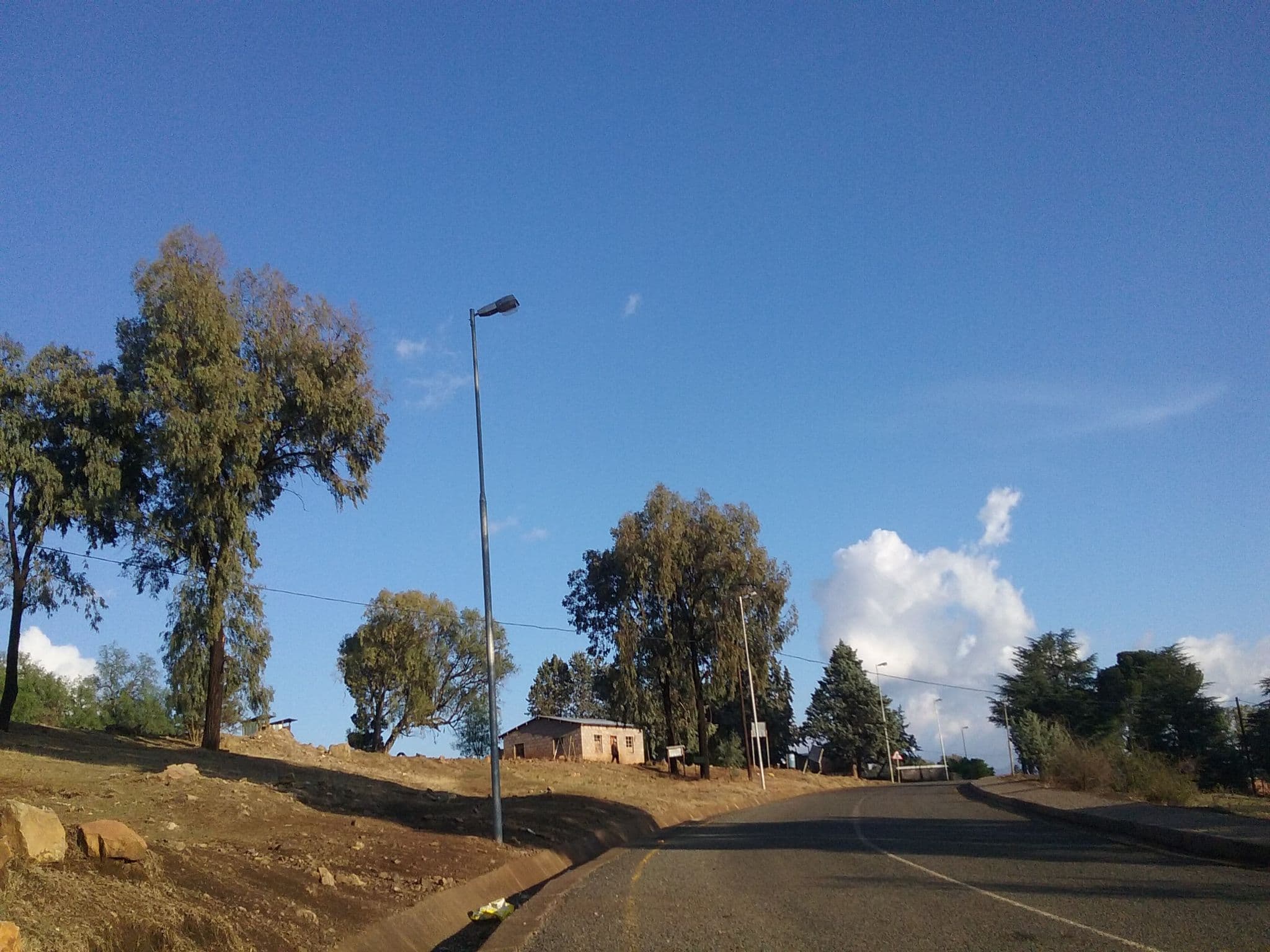 Street view near Kubung Hotel, Quthing — © tshedy (CC BY-SA · Mapillary)