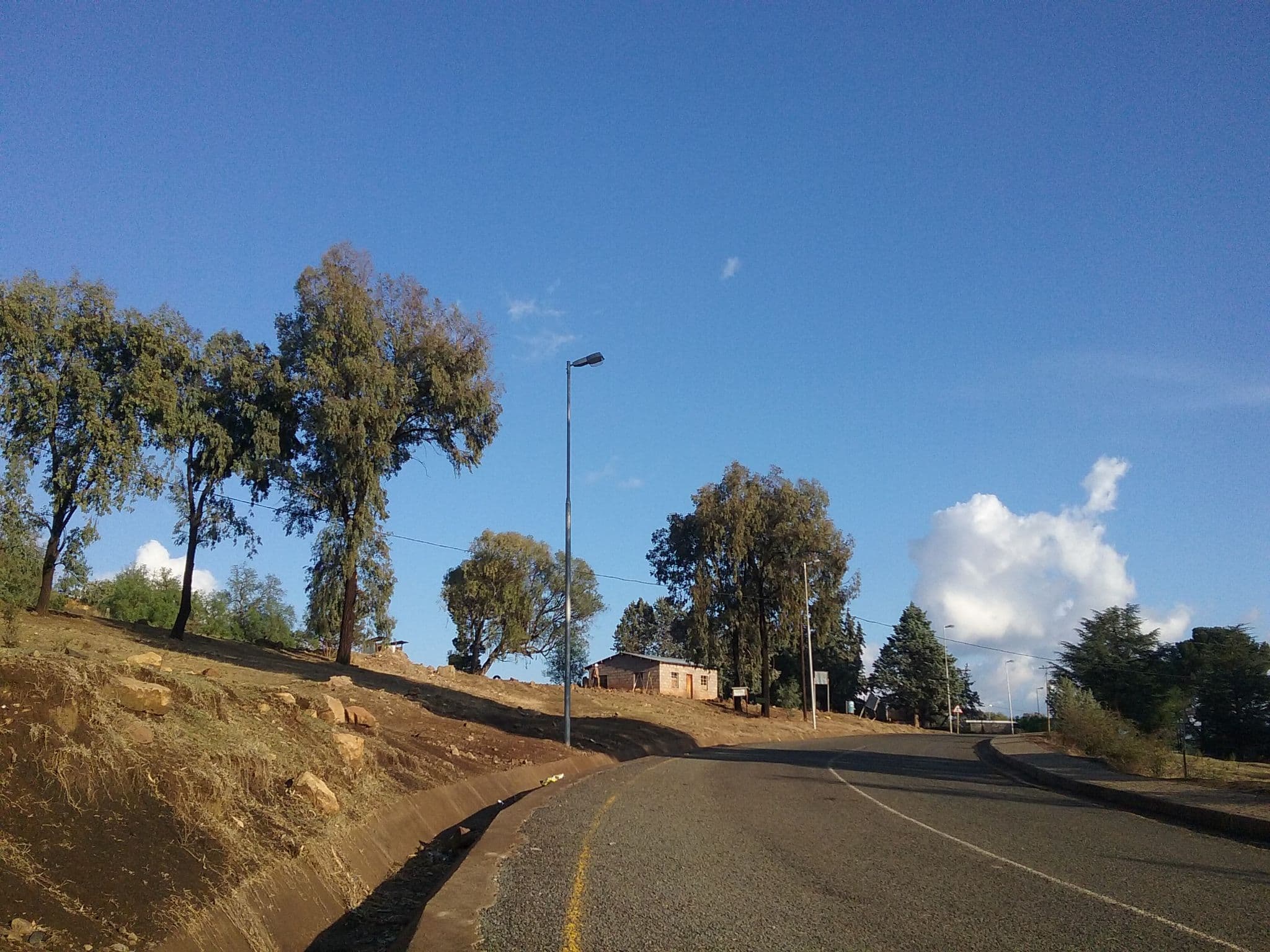 Street view near Kubung Hotel, Quthing — © tshedy (CC BY-SA · Mapillary)
