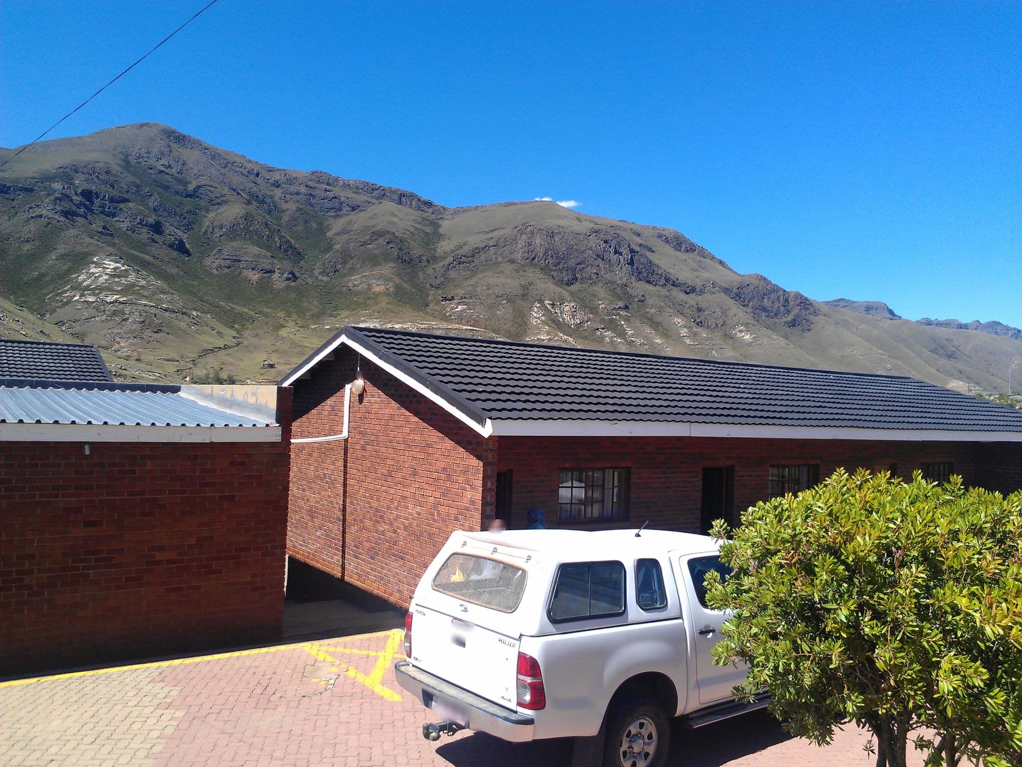 Street view near Nthatuoa Hotel, Qacha’s Nek — © tshololeo (CC BY-SA · Mapillary)