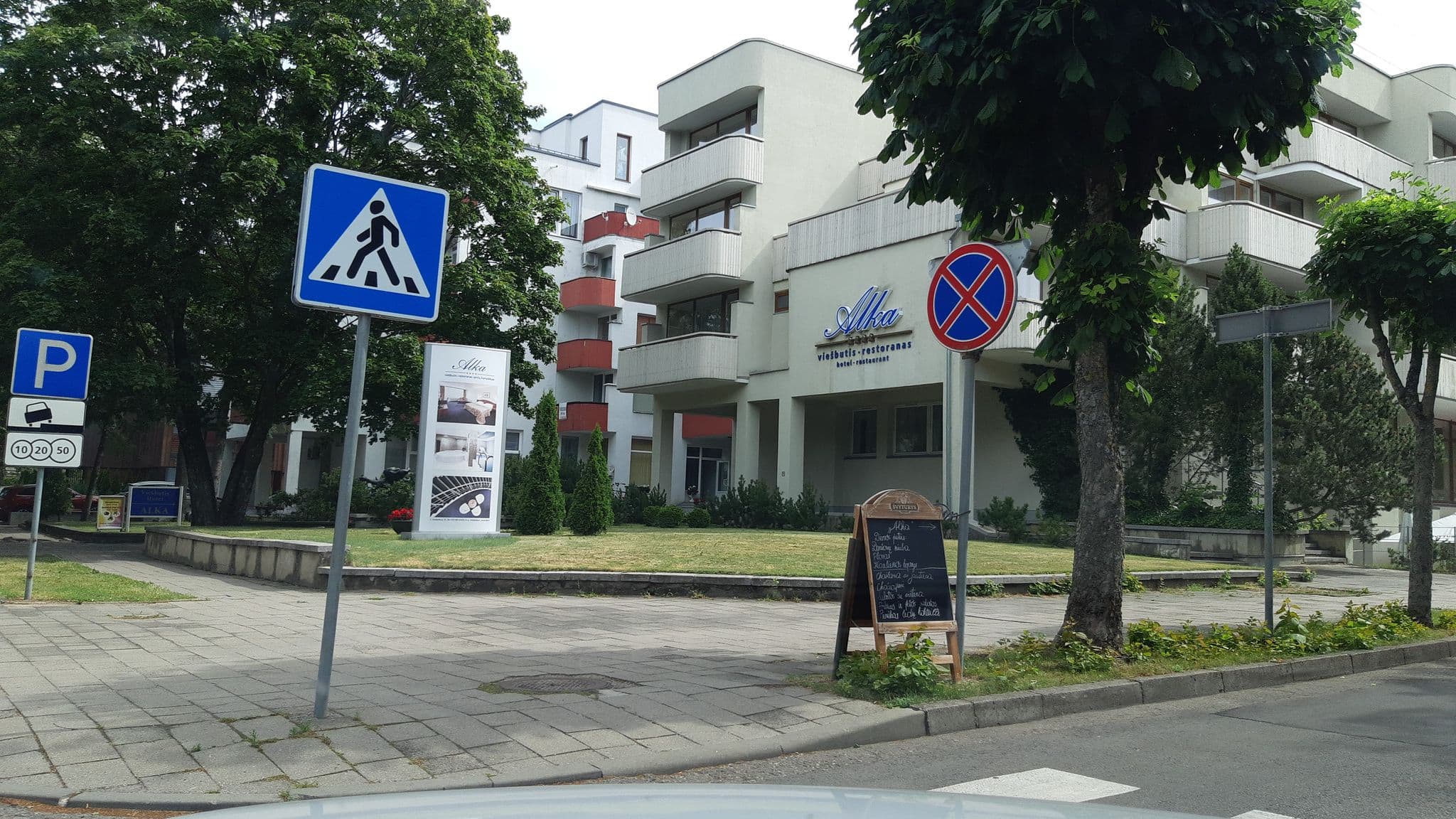 Street view near Baltic Inn, Palanga — © mariuskarotkis (CC BY-SA · Mapillary)