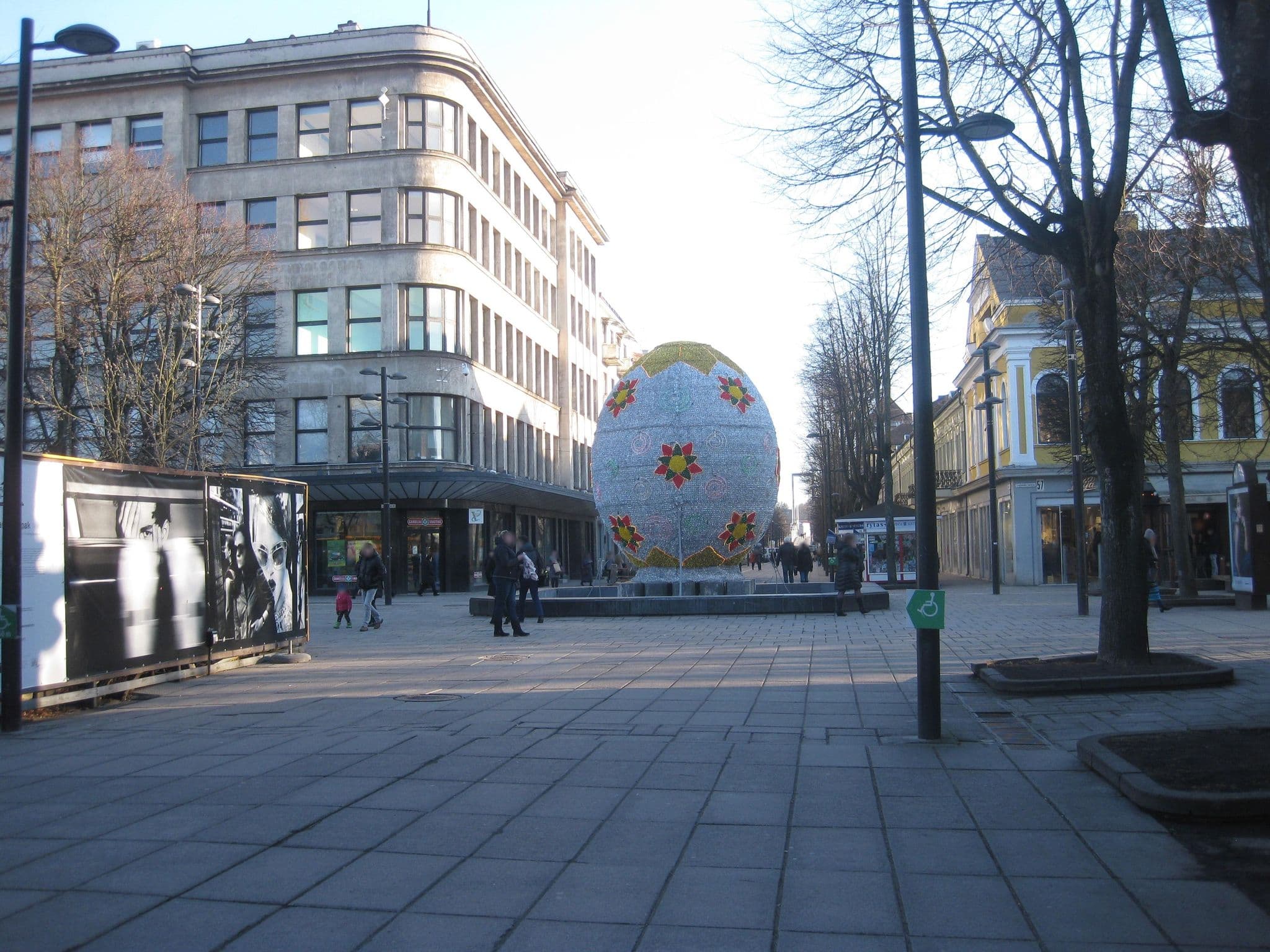 Street view near Metropolis, Kaunas — © vietoveslt (CC BY-SA · Mapillary)
