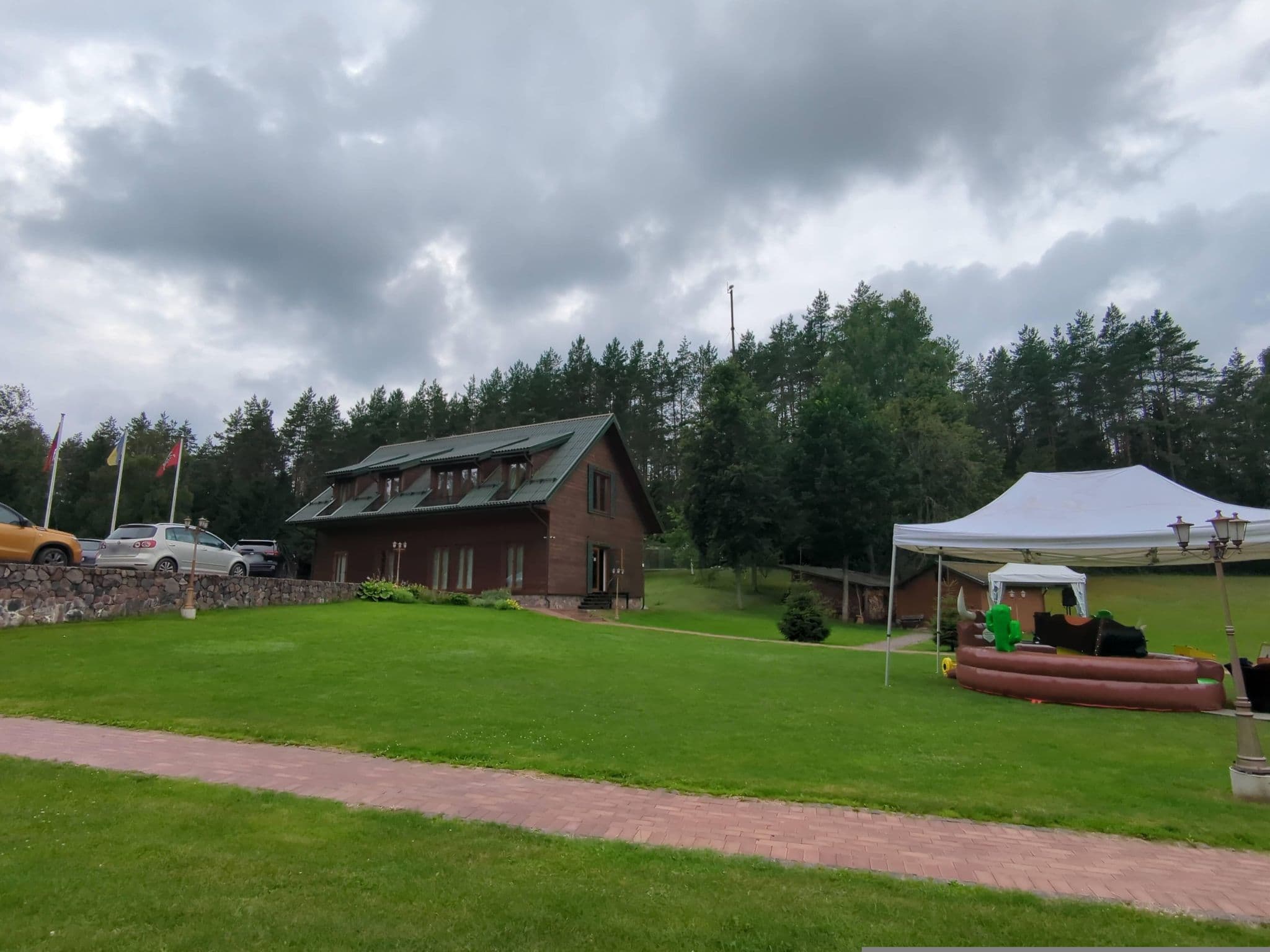 Street view near Sodyba Tarp pušų, Grigiškės — © jurkis (CC BY-SA · Mapillary)