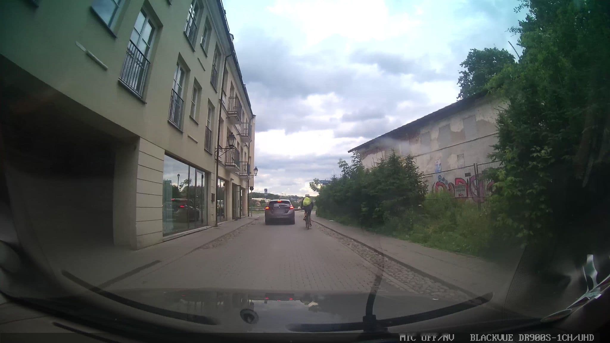 Street view near Barbacan Apartamentai, Rasos — © grobin (CC BY-SA · Mapillary)