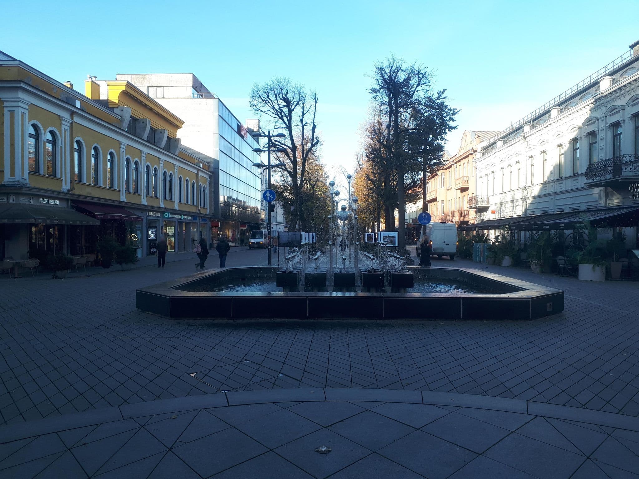 Street view near Kaunas Garden, Kaunas — © vietoveslt (CC BY-SA · Mapillary)