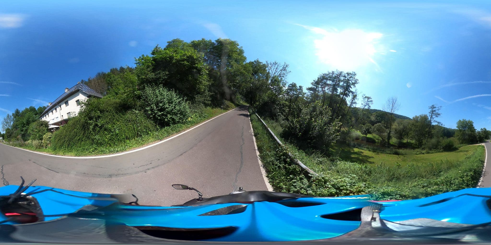 Street view near Altes Zollhaus, Bettendorf — © padididejurbise (CC BY-SA · Mapillary)