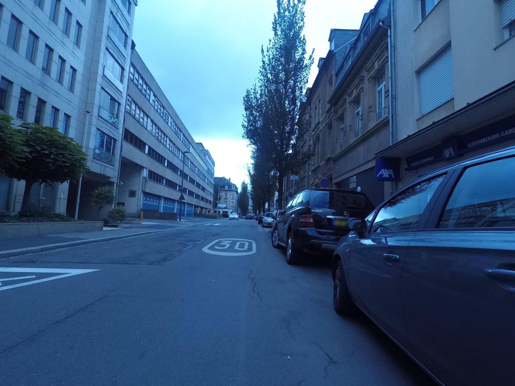 Street view near Delta, Gare — © bcostacurta (CC BY-SA · Mapillary)