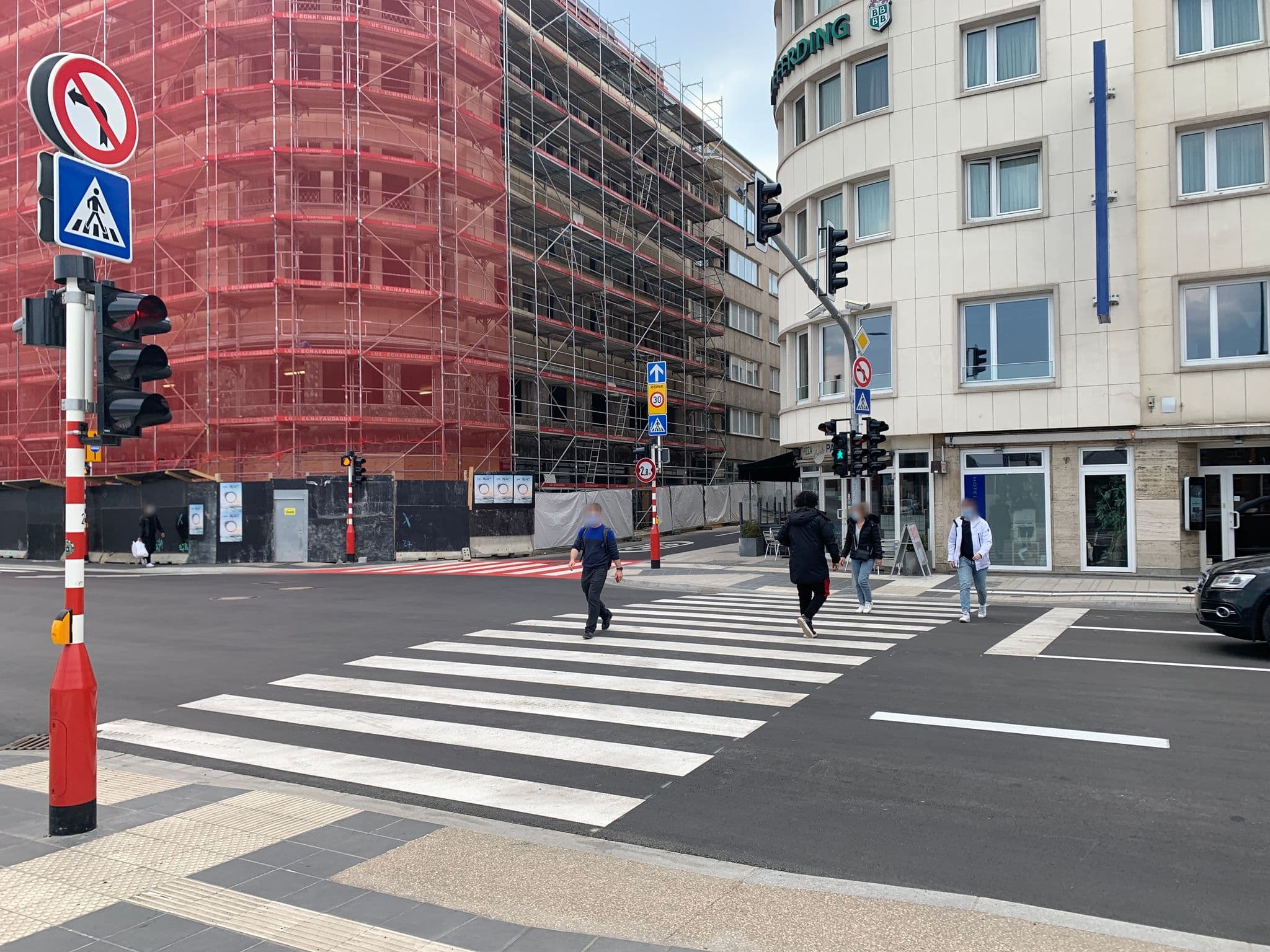 Street view near Empire, Gare — © stereo (CC BY-SA · Mapillary)