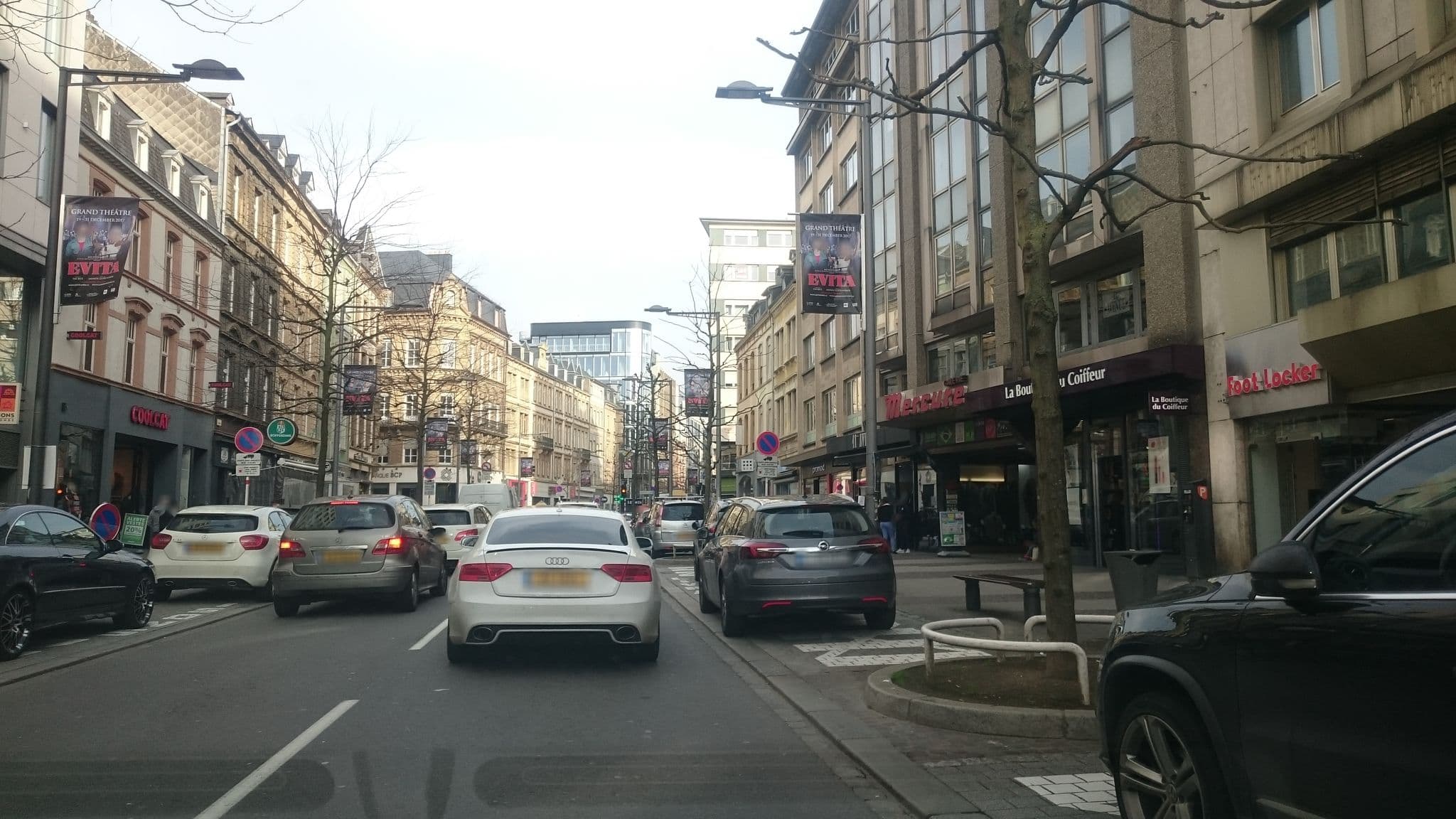 Street view near Park Inn, Gare — © mrjones (CC BY-SA · Mapillary)