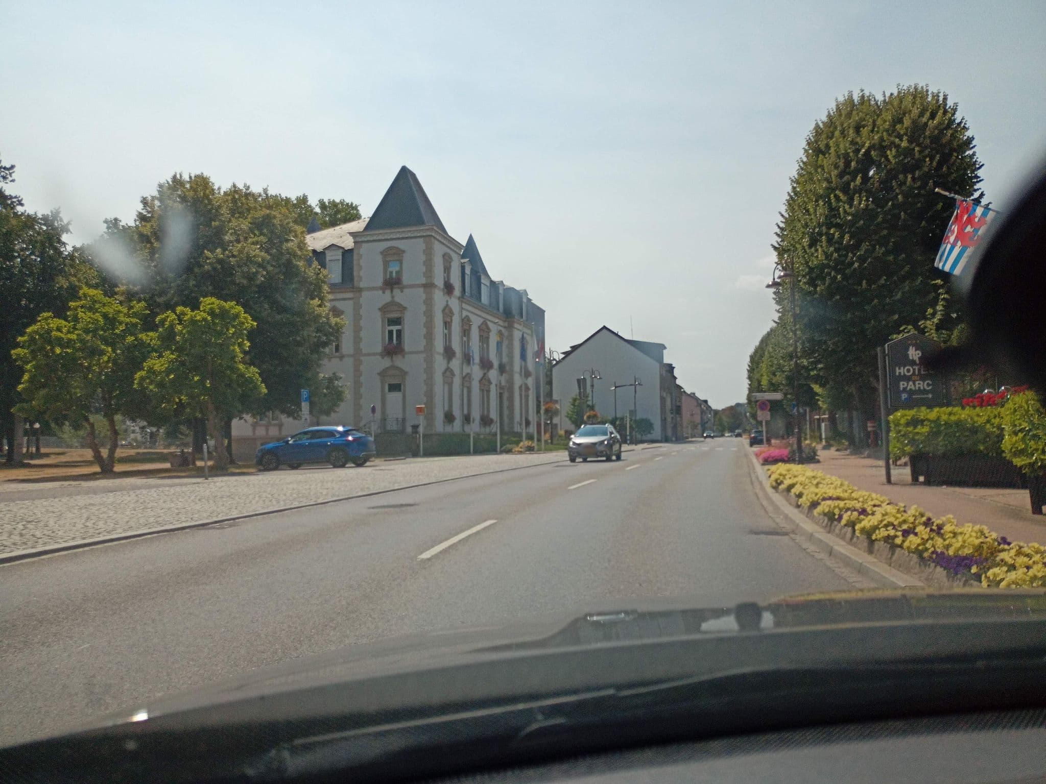 Street view near Hôtel du Parc, Diekirch — © xdTAGCLAN (CC BY-SA · Mapillary)