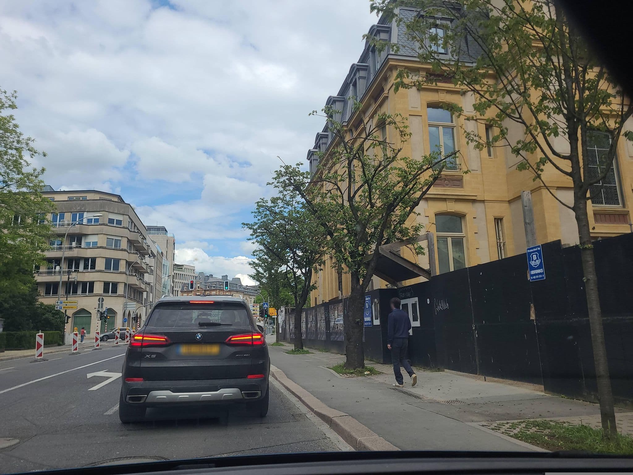 Street view near Hotel Villa Pétrusse, Ville Haute — © sergcatalan (CC BY-SA · Mapillary)