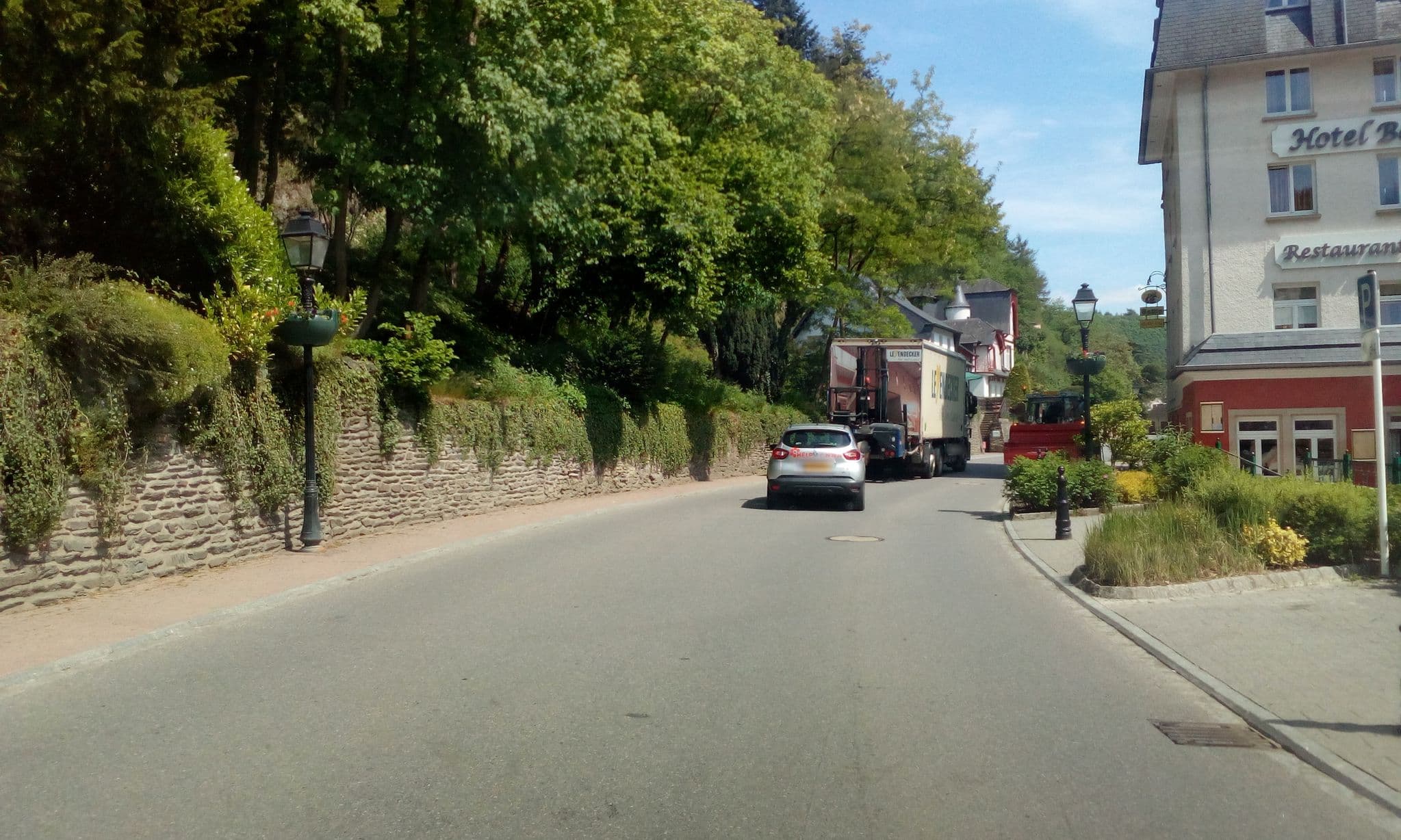 Street view near Hôtel Belle-Vue, Vianden — © micmin1972 (CC BY-SA · Mapillary)