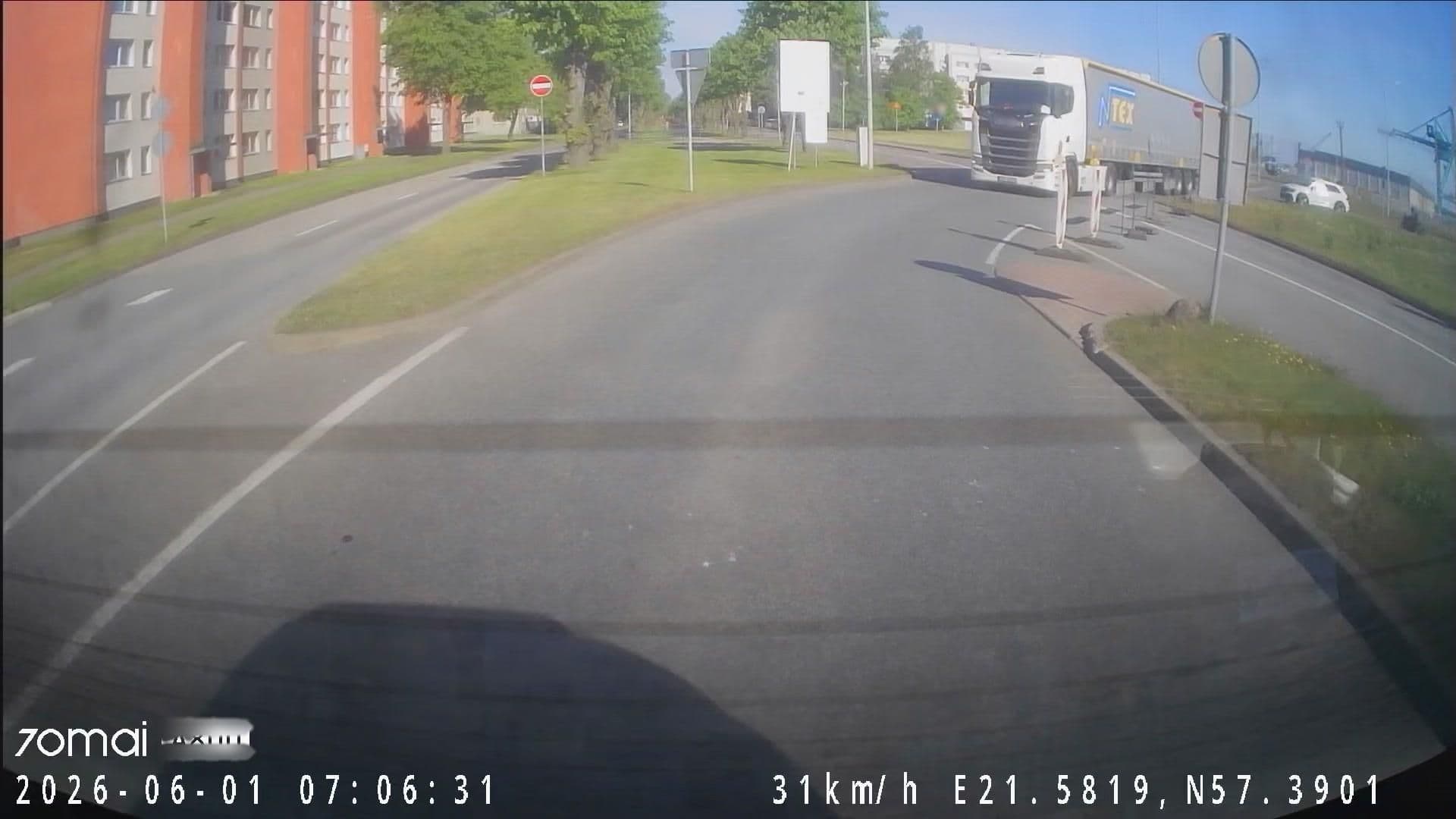 Street view near Muiža, Ventspils — © ursus (CC BY-SA · Mapillary)