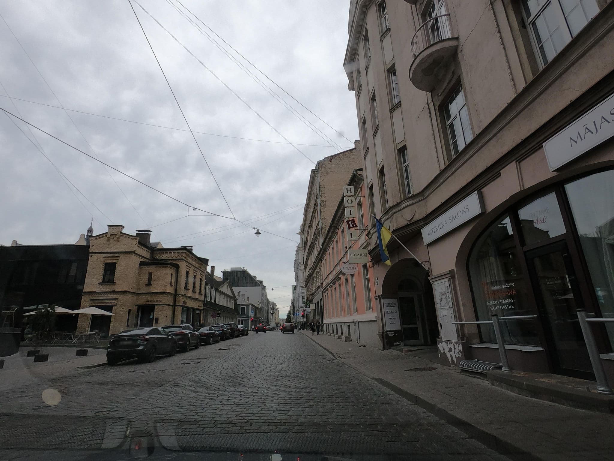 Street view near Edvards, Vecrīga — © richlv (CC BY-SA · Mapillary)