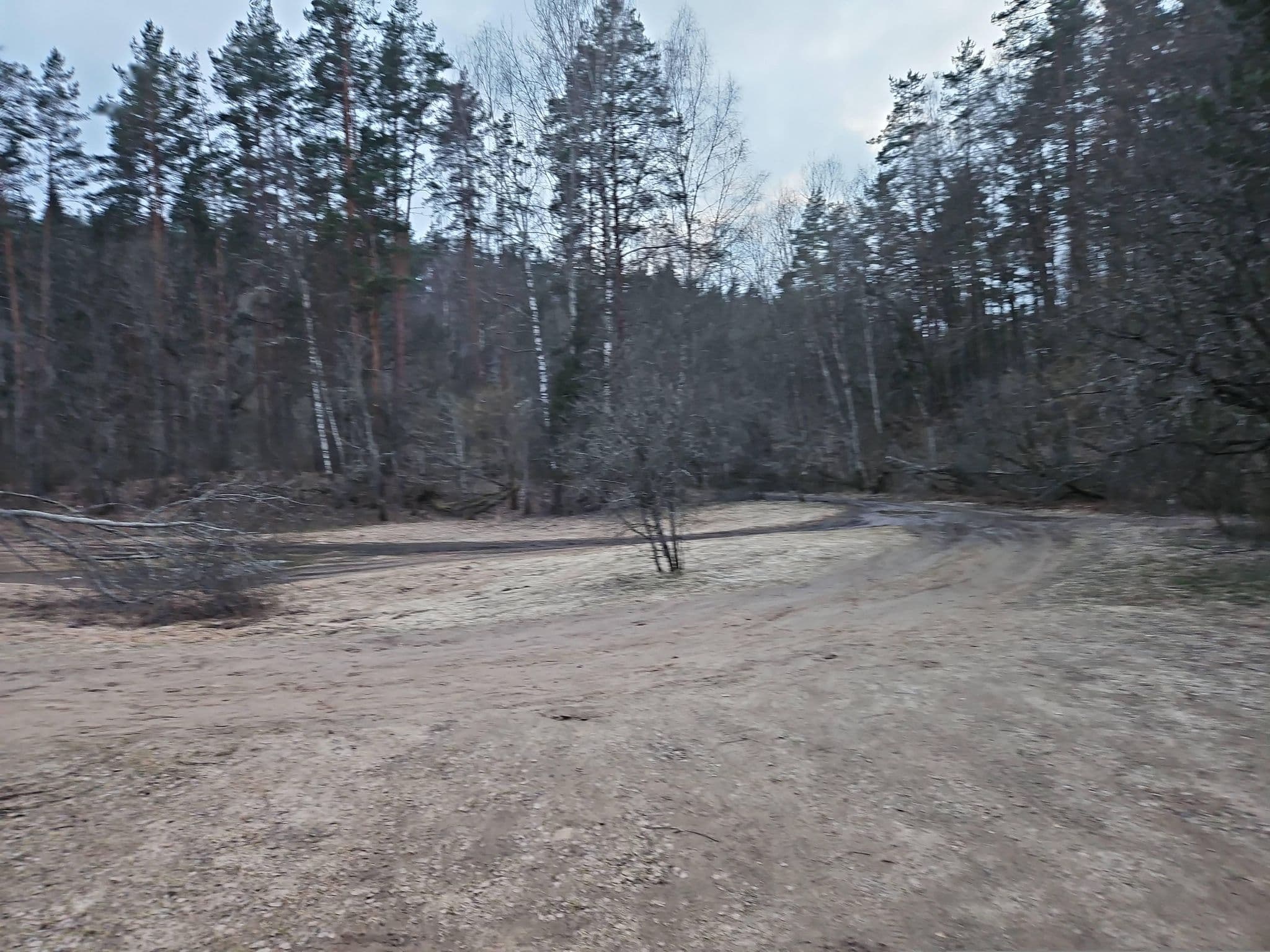Street view near Lenčupe, Cēsis — © ursus (CC BY-SA · Mapillary)
