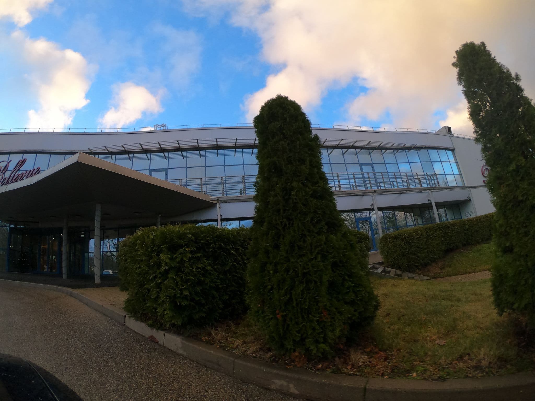 Street view near Bellevue Park Hotel Riga, Riga — © richlv (CC BY-SA · Mapillary)