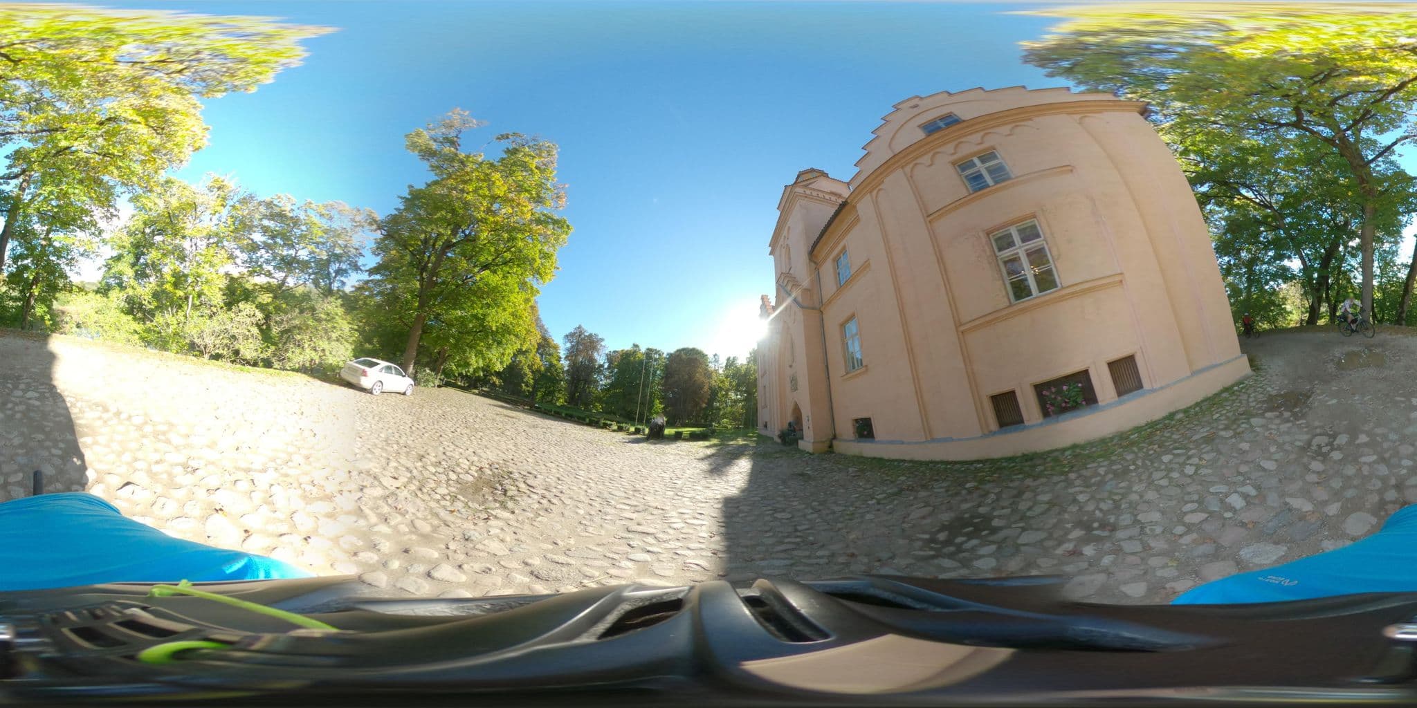 Street view near Ēdoles pils, Kuldīga — © ursus (CC BY-SA · Mapillary)