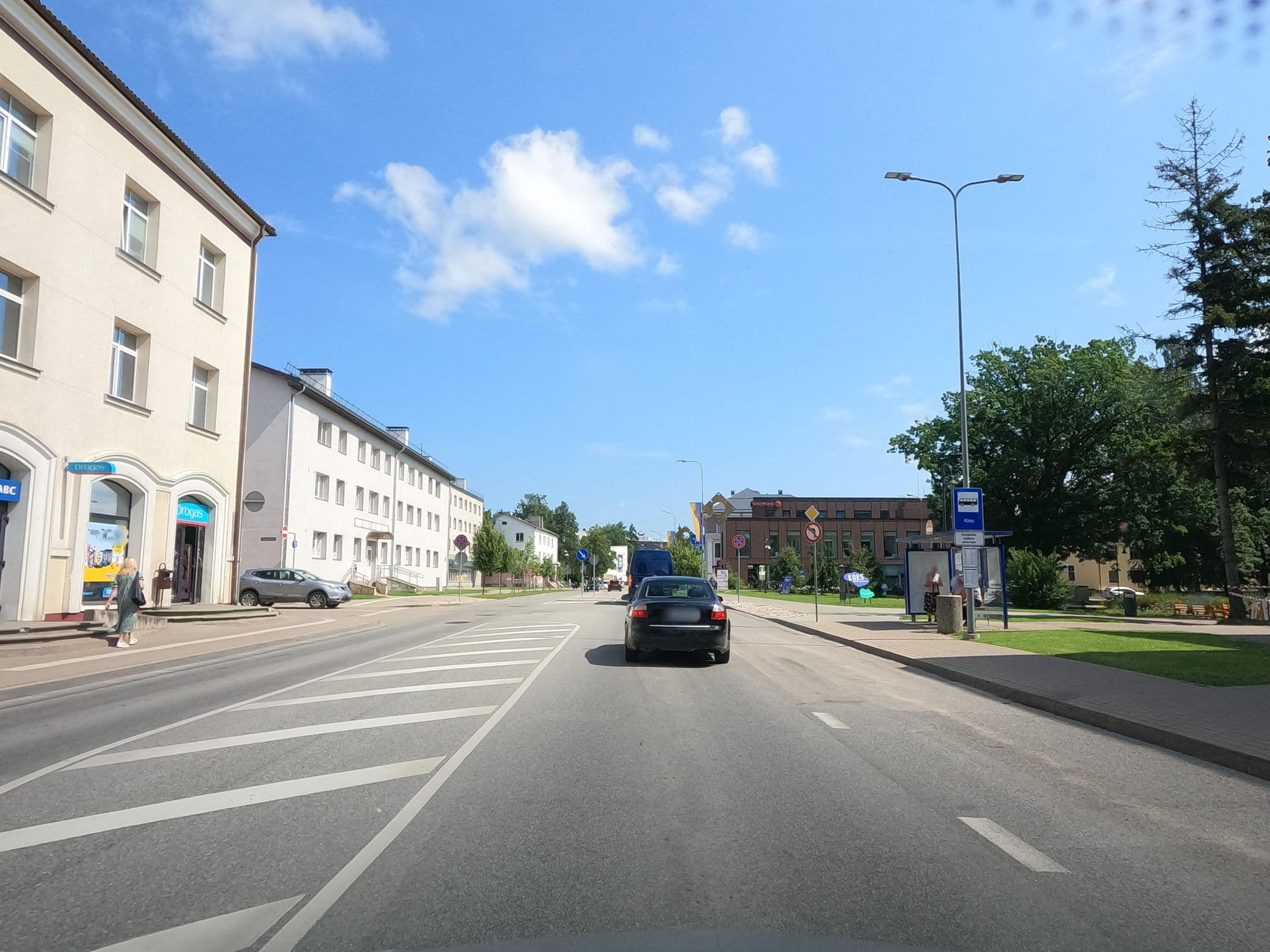 Street view near Rīgas ielas 20 apartaments, Valmiera — © karlis (CC BY-SA · Mapillary)
