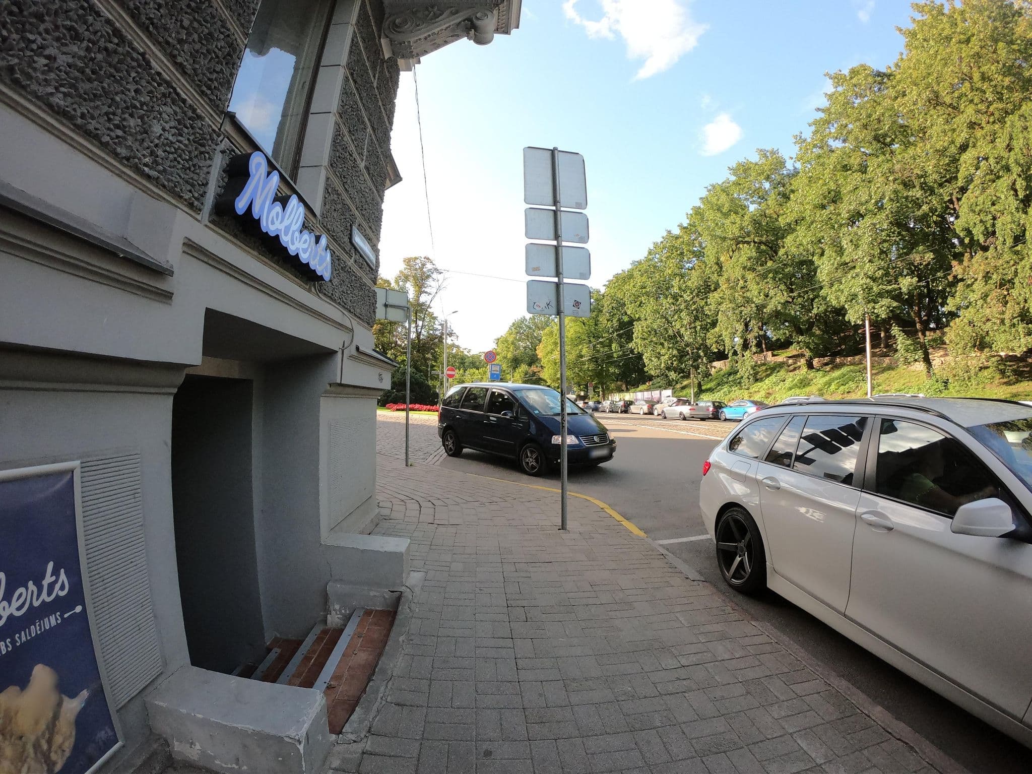 Street view near Radisson Old Town Riga, Vecrīga — © richlv (CC BY-SA · Mapillary)