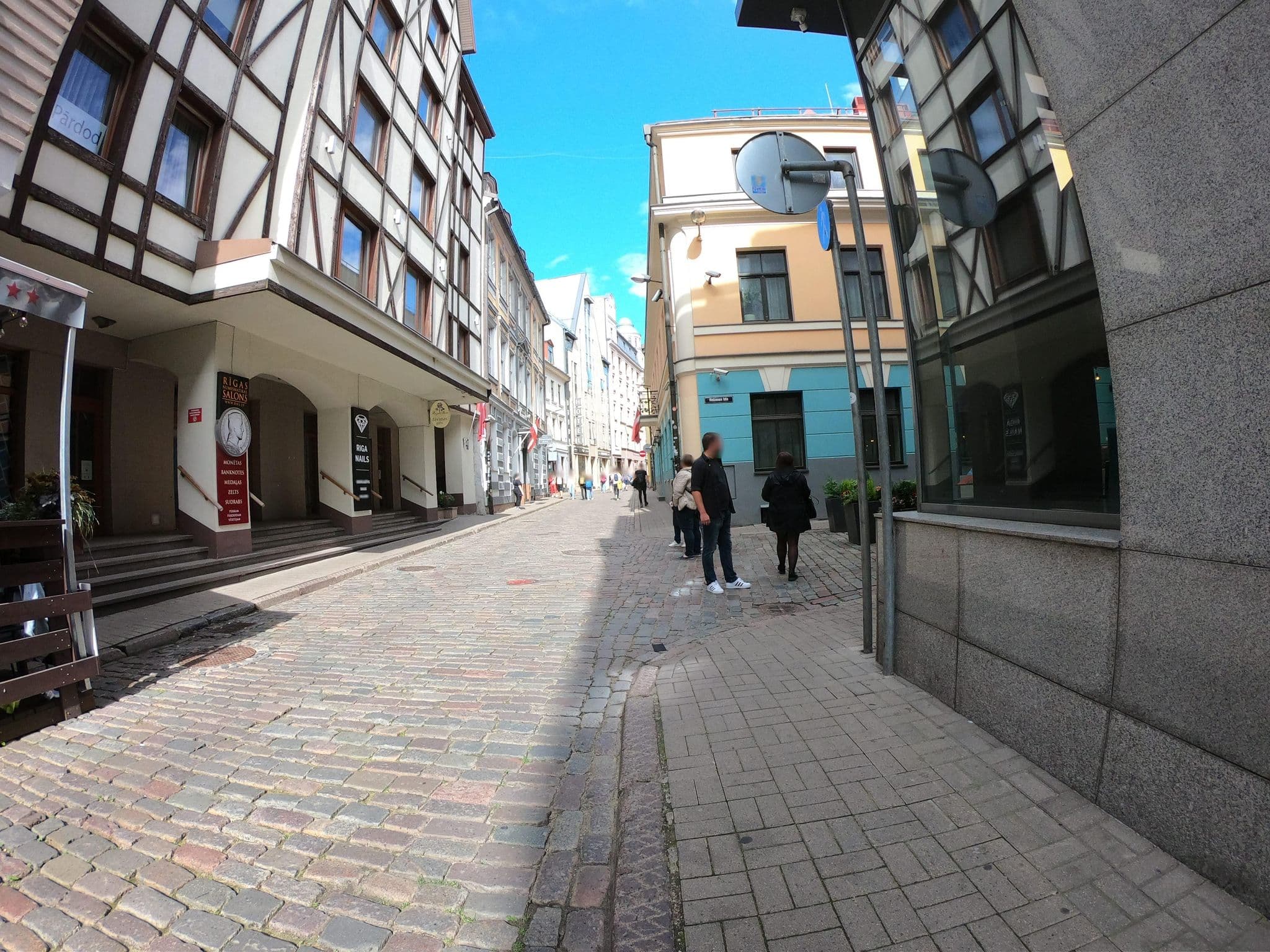 Street view near Man-Tess, Riga — © richlv (CC BY-SA · Mapillary)