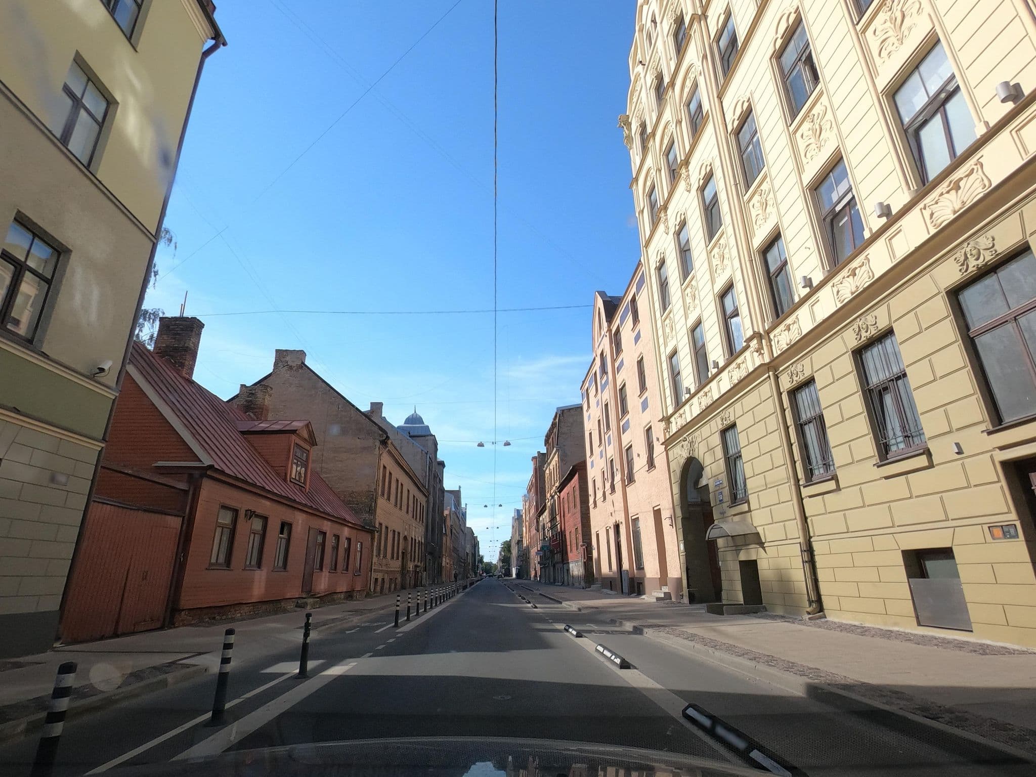 Street view near Knight's Court, Vecrīga — © richlv (CC BY-SA · Mapillary)