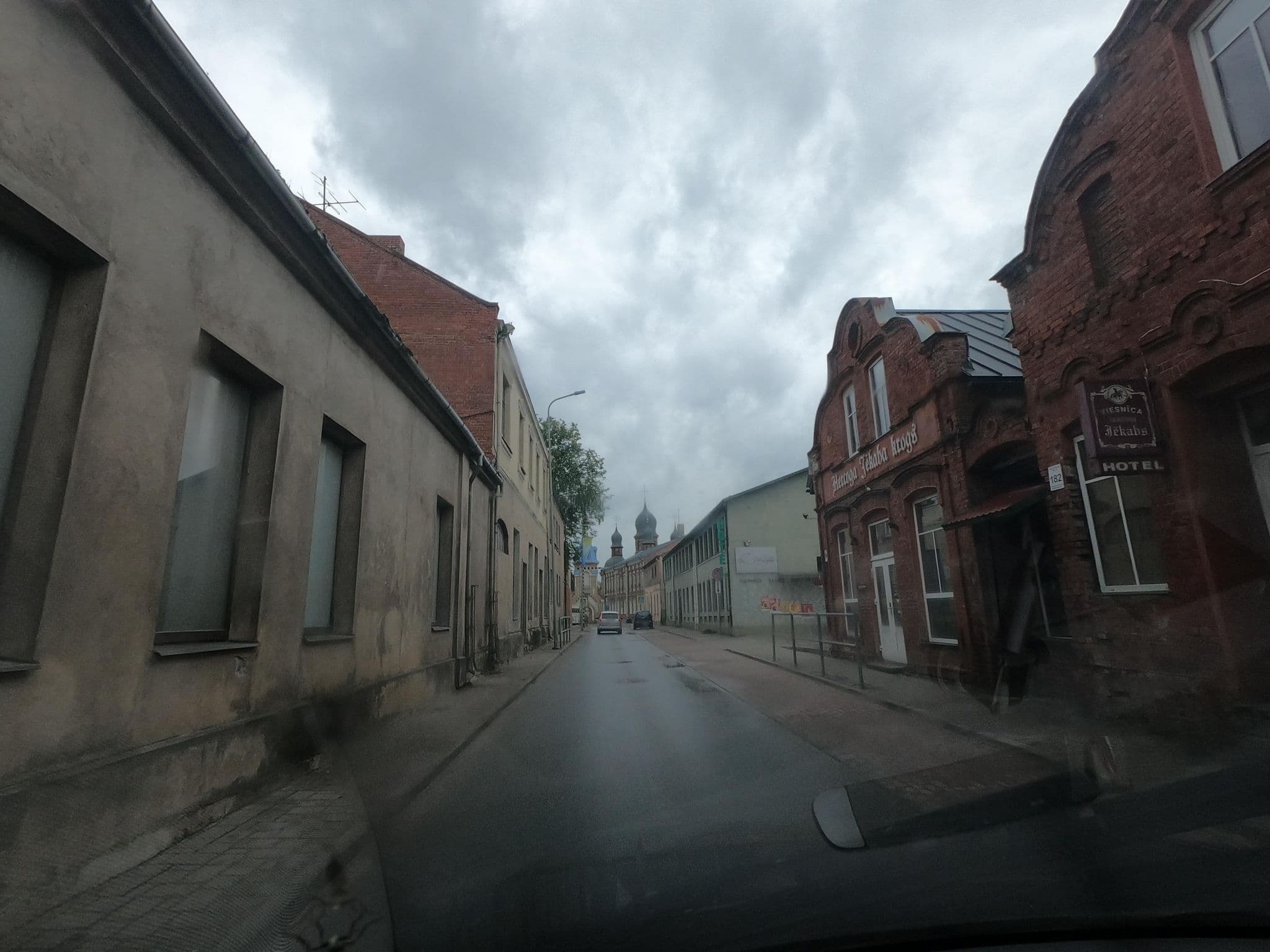 Street view near Hercogs Jēkabs, Jēkabpils — © ursus (CC BY-SA · Mapillary)