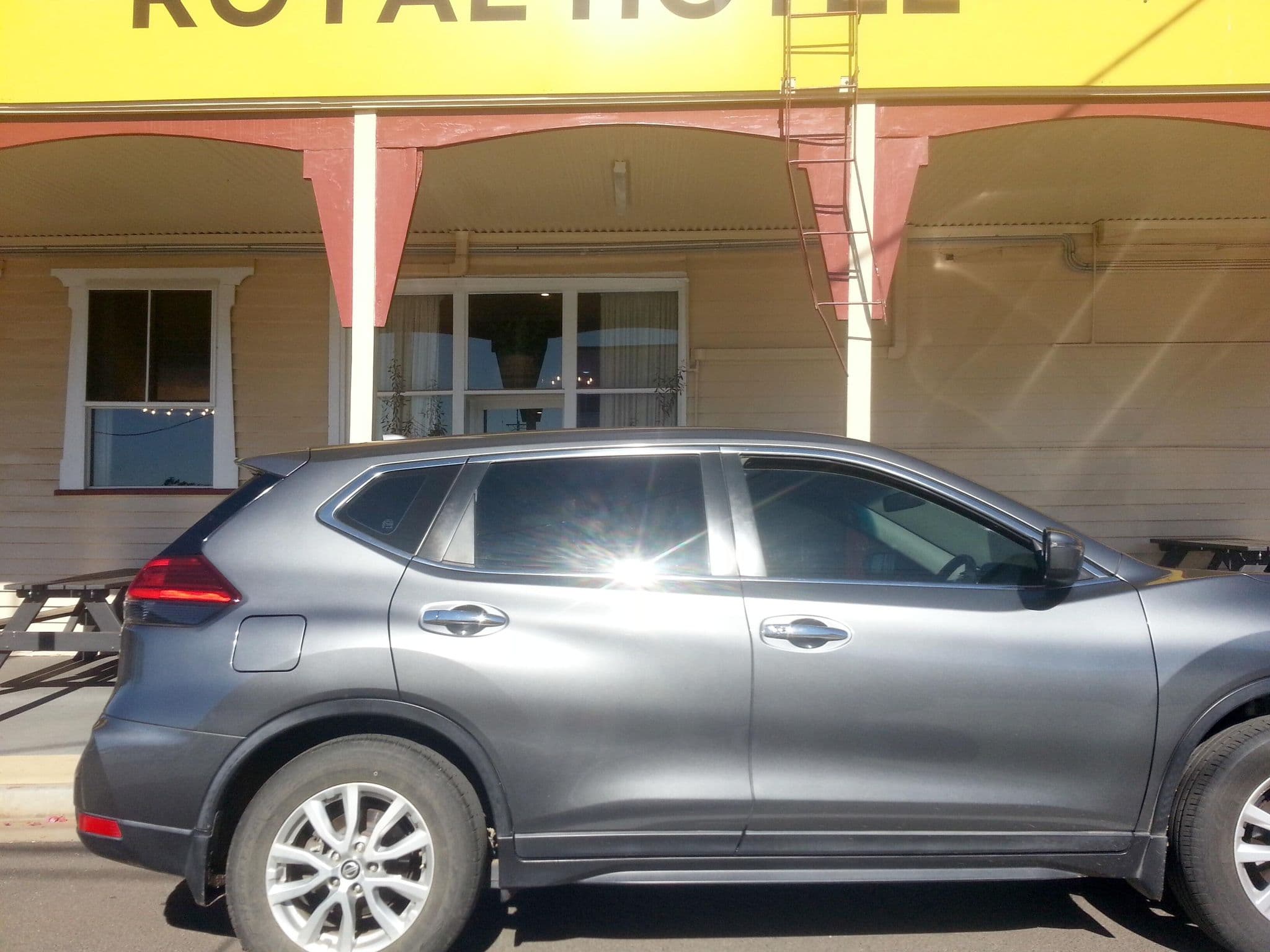 Street view near Royal Hotel Mundubbera, Mundubbera — © bob3bob3 (CC BY-SA · Mapillary)