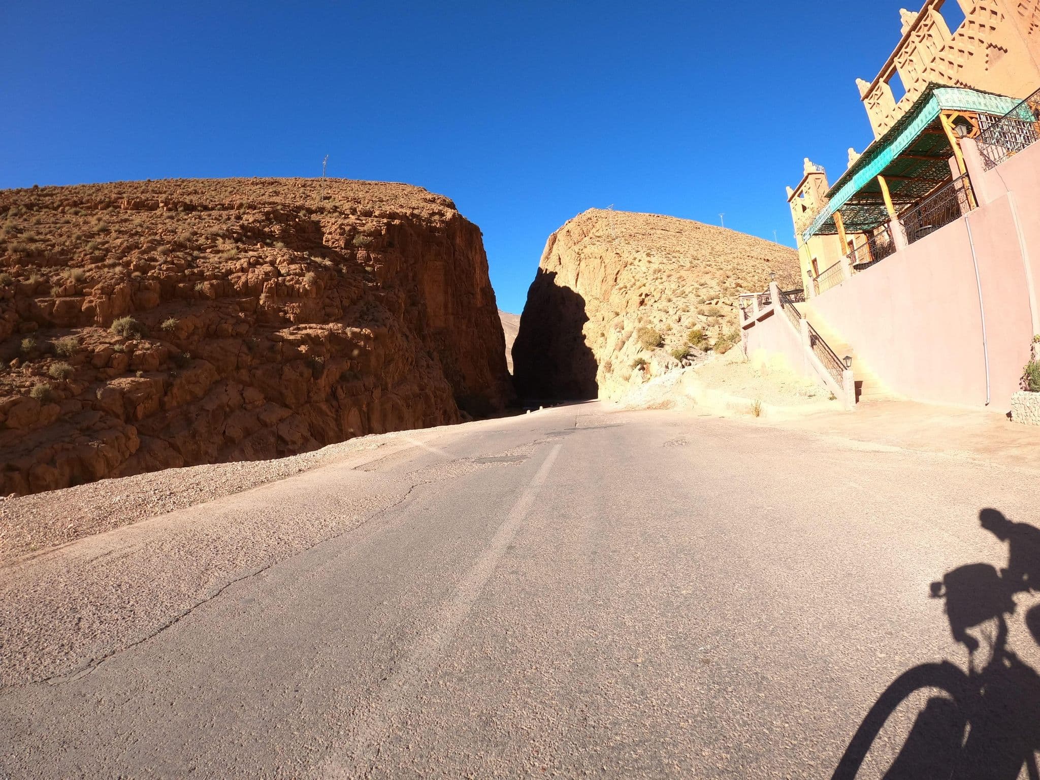 Street view near La Source du Dades, Boumalne Dades — © masterofnoroad (CC BY-SA · Mapillary)