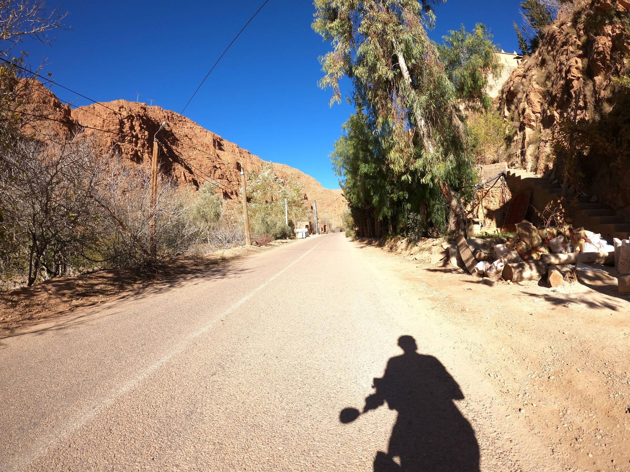 Street view near Hôtel Restaurant Panoramique de la Vallée, Boumalne Dades — © masterofnoroad (CC BY-SA · Mapillary)