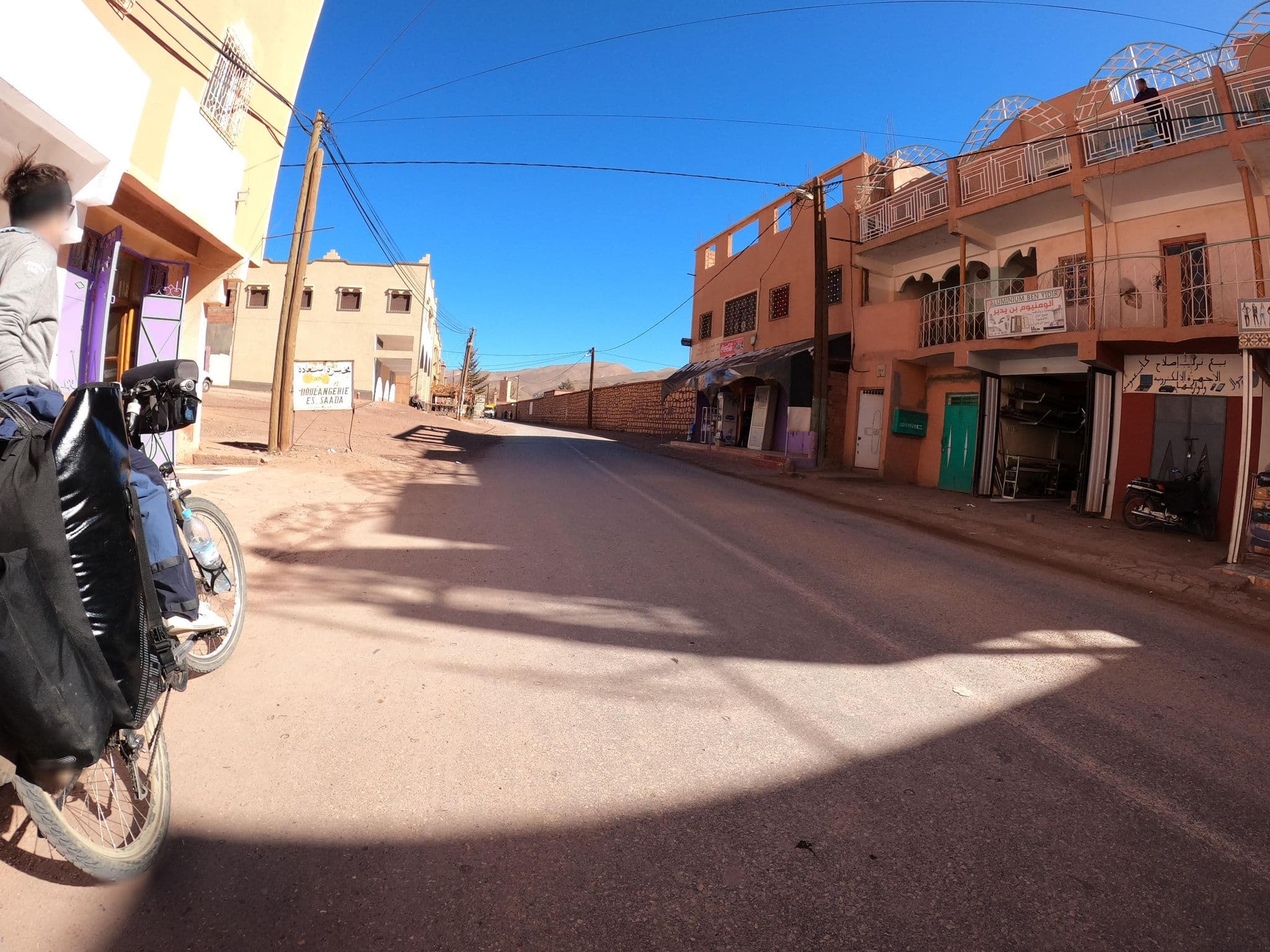 Street view near El Warda, Tinghir — © masterofnoroad (CC BY-SA · Mapillary)