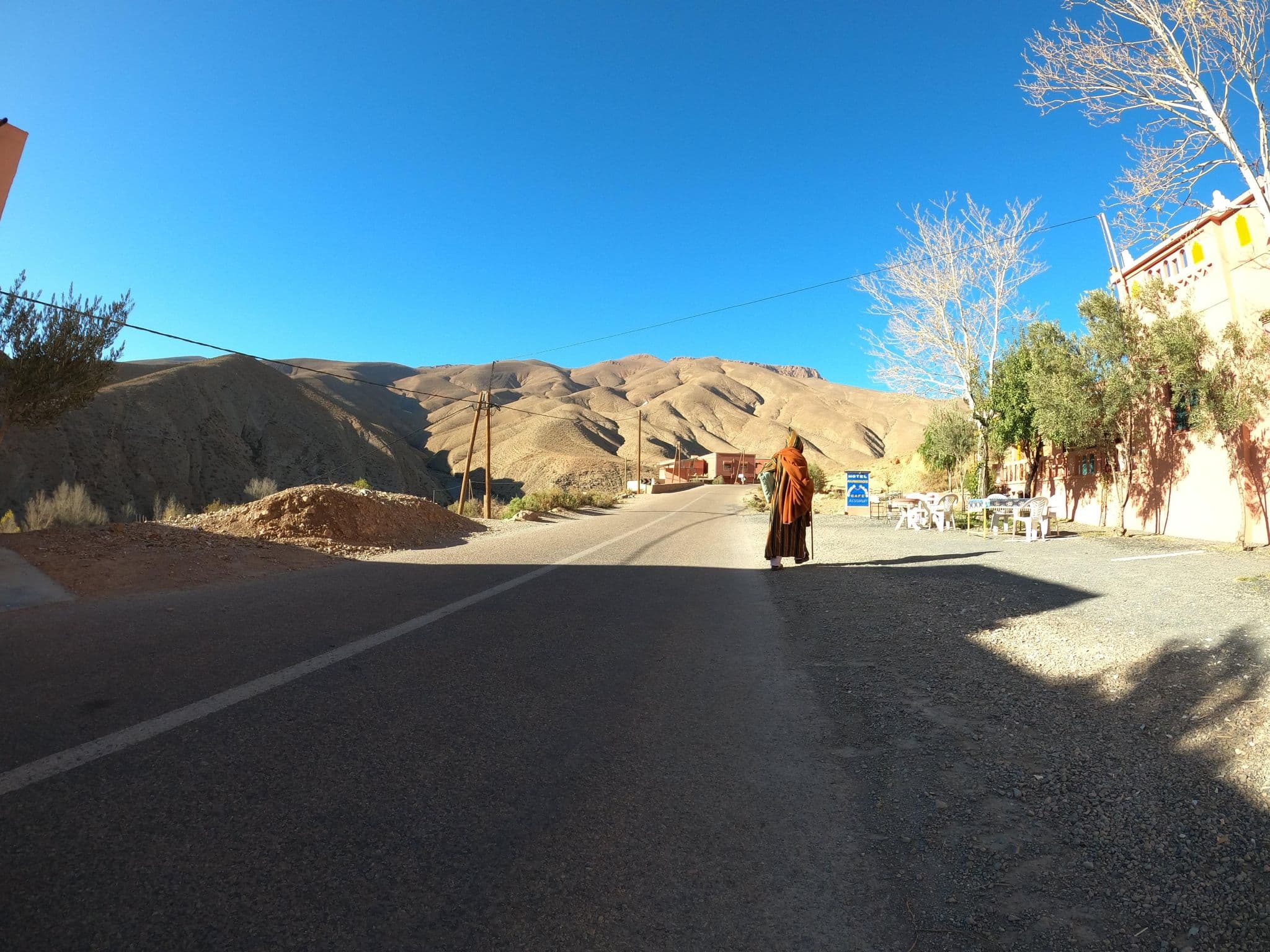 Street view near Etoile Dades, Boumalne Dades — © masterofnoroad (CC BY-SA · Mapillary)