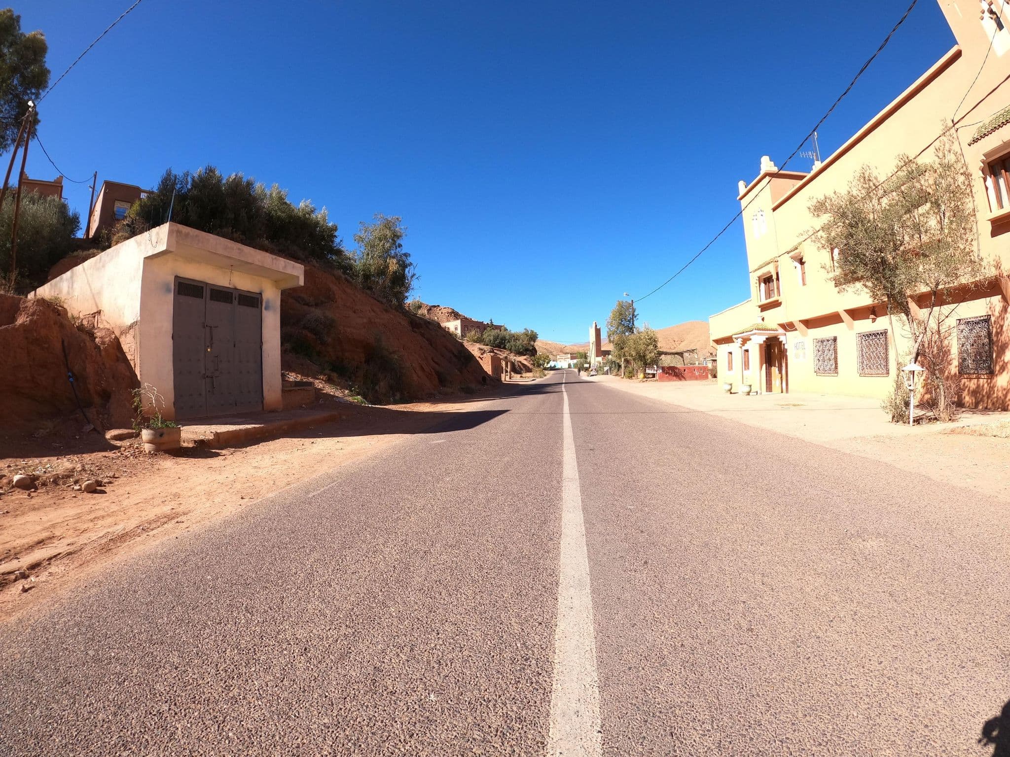 Street view near Kasbah Ait Arbi, Boumalne Dades — © masterofnoroad (CC BY-SA · Mapillary)