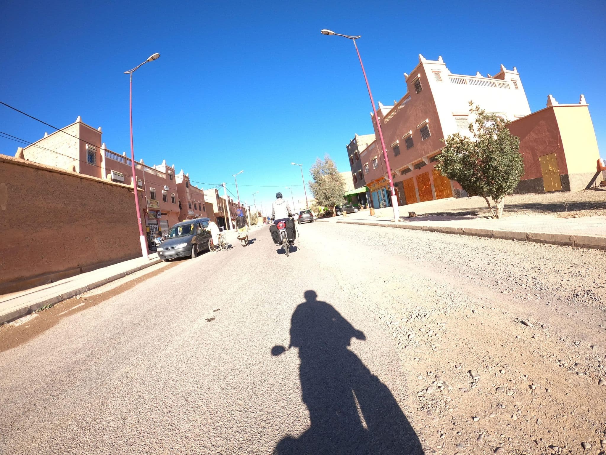 Street view near Ait-Atta, Kelaat Mgouna — © masterofnoroad (CC BY-SA · Mapillary)