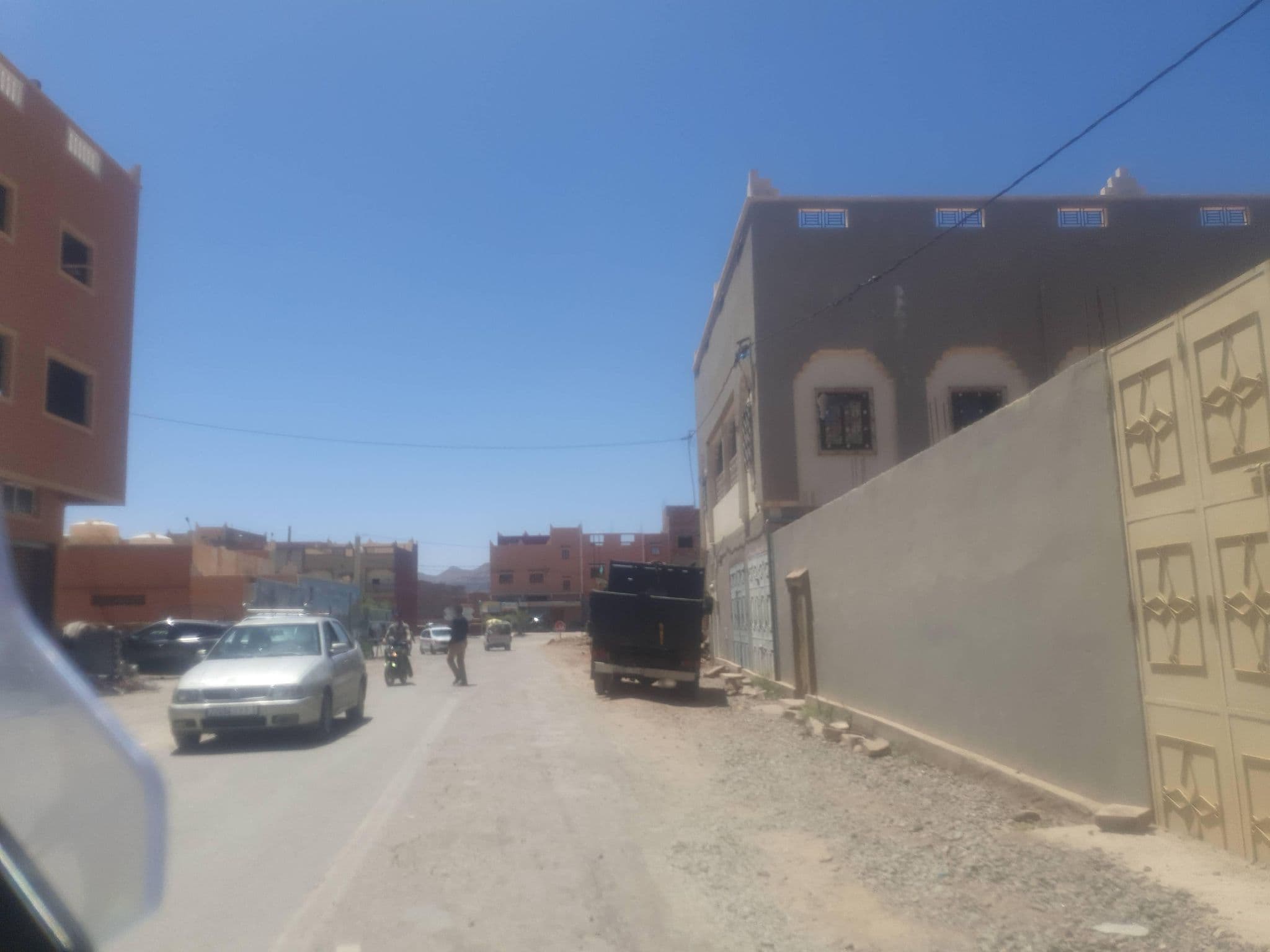 Street view near Auberge N'Kob, Kelaat Mgouna — © russmcd (CC BY-SA · Mapillary)