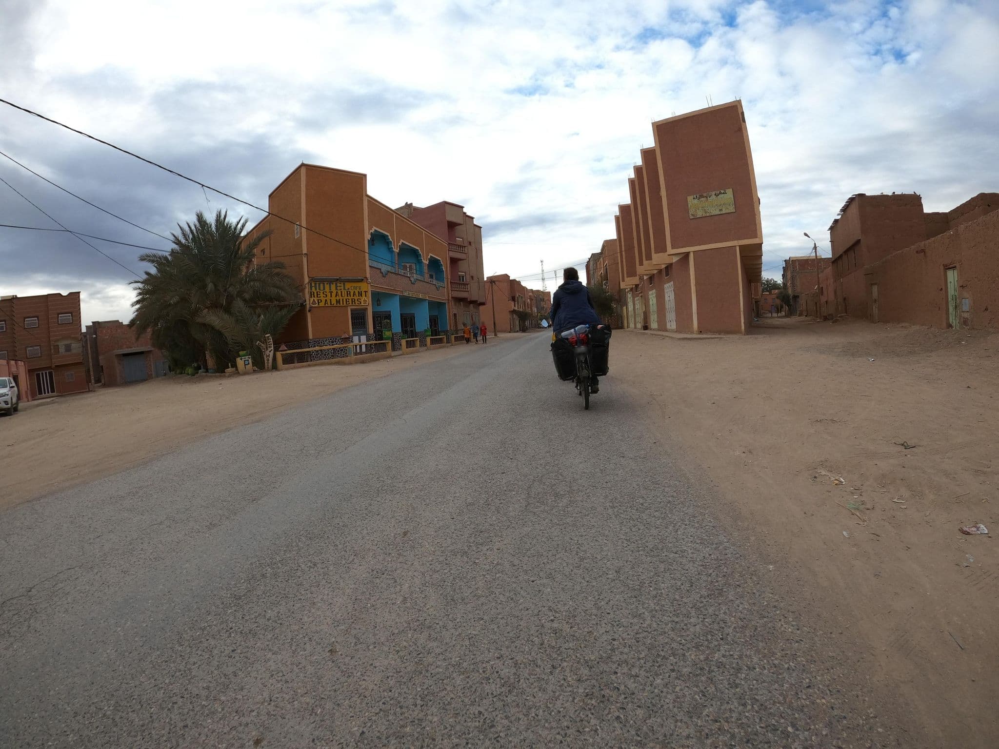 Street view near Hotel Palmiers, Alnif — © masterofnoroad (CC BY-SA · Mapillary)