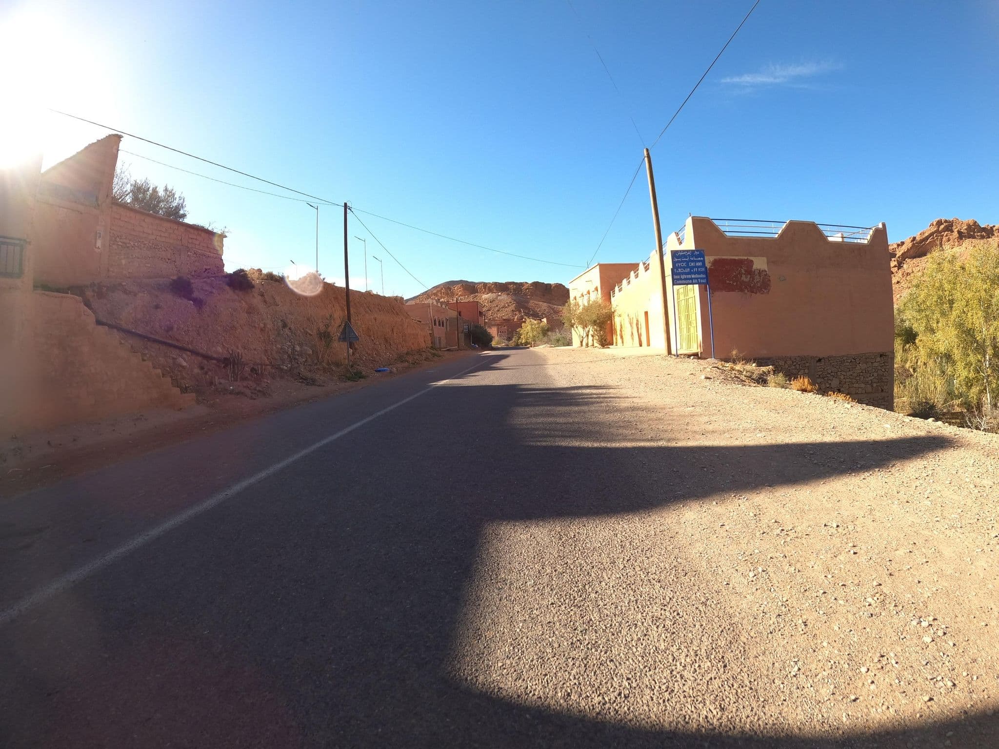 Street view near Tighzoutine, Boumalne Dades — © masterofnoroad (CC BY-SA · Mapillary)