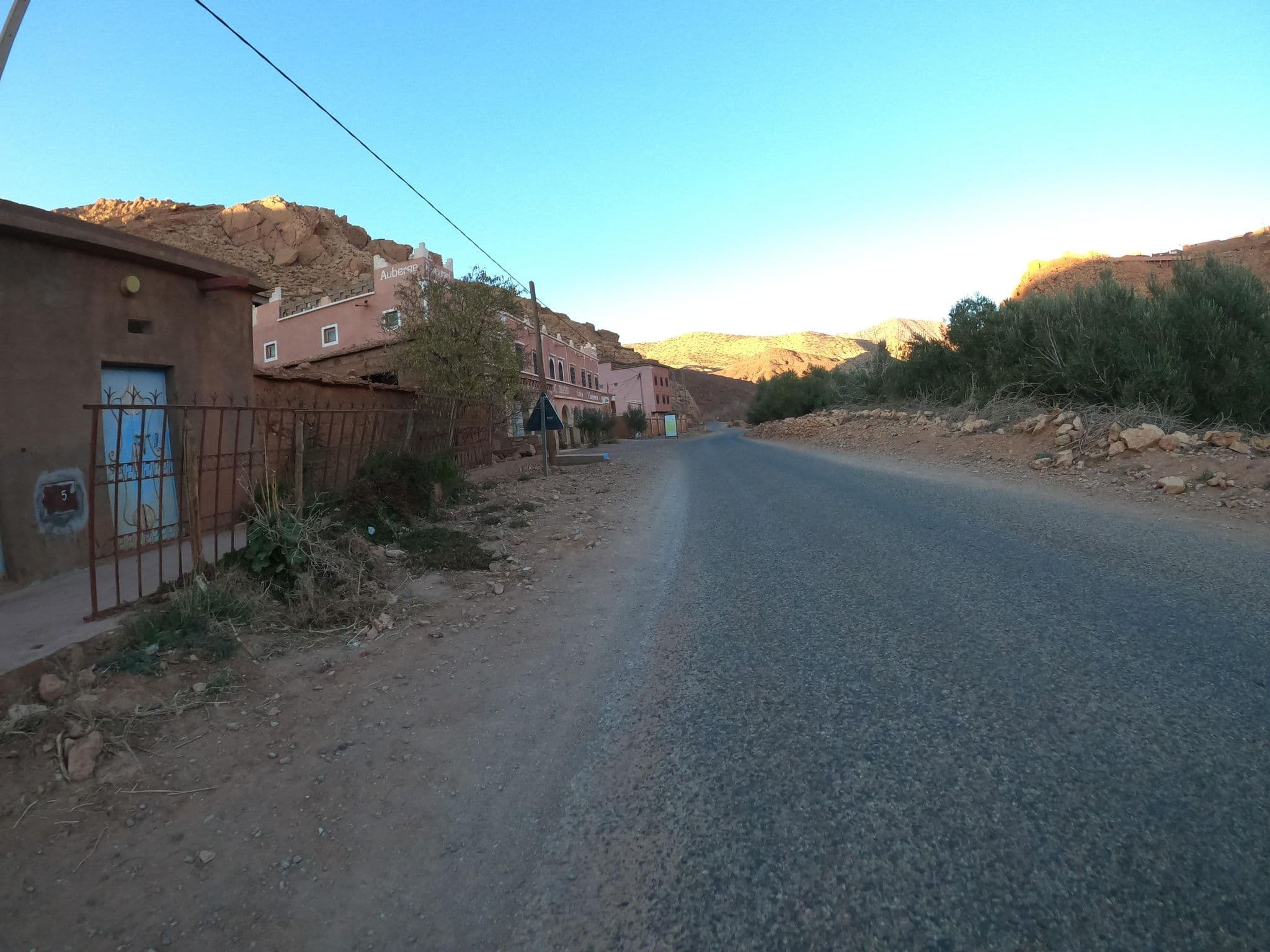 Street view near Auberge, Café, Restaurant, Ouarzazate — © masterofnoroad (CC BY-SA · Mapillary)