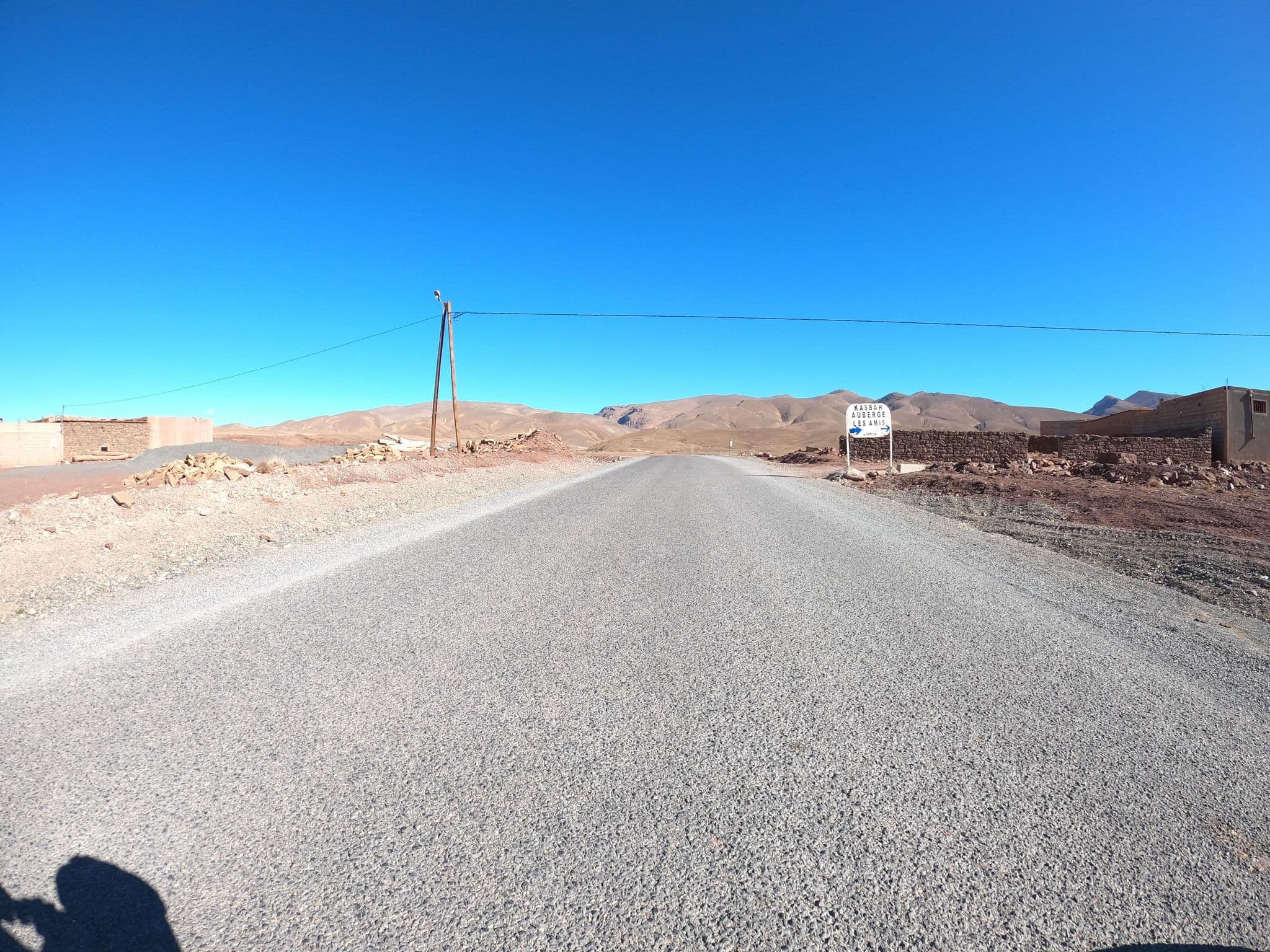 Street view near Hotel chez les amis, Tinghir — © masterofnoroad (CC BY-SA · Mapillary)