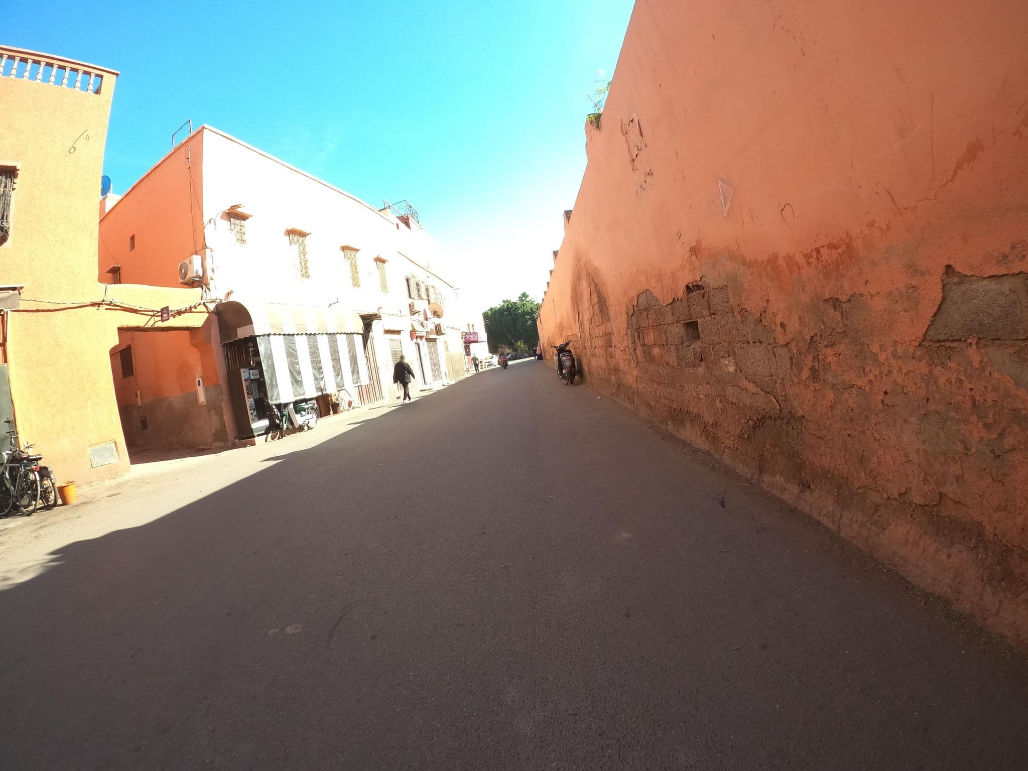 Street view near Riad Bernard / Dar Loula, Méchouar-Kasba — © masterofnoroad (CC BY-SA · Mapillary)