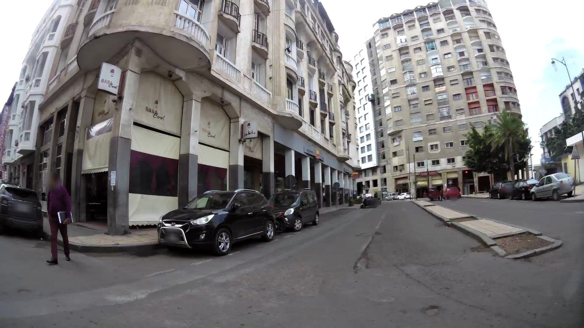 Street view near Les Ambassadeurs, Casablanca — © kaartcam (CC BY-SA · Mapillary)