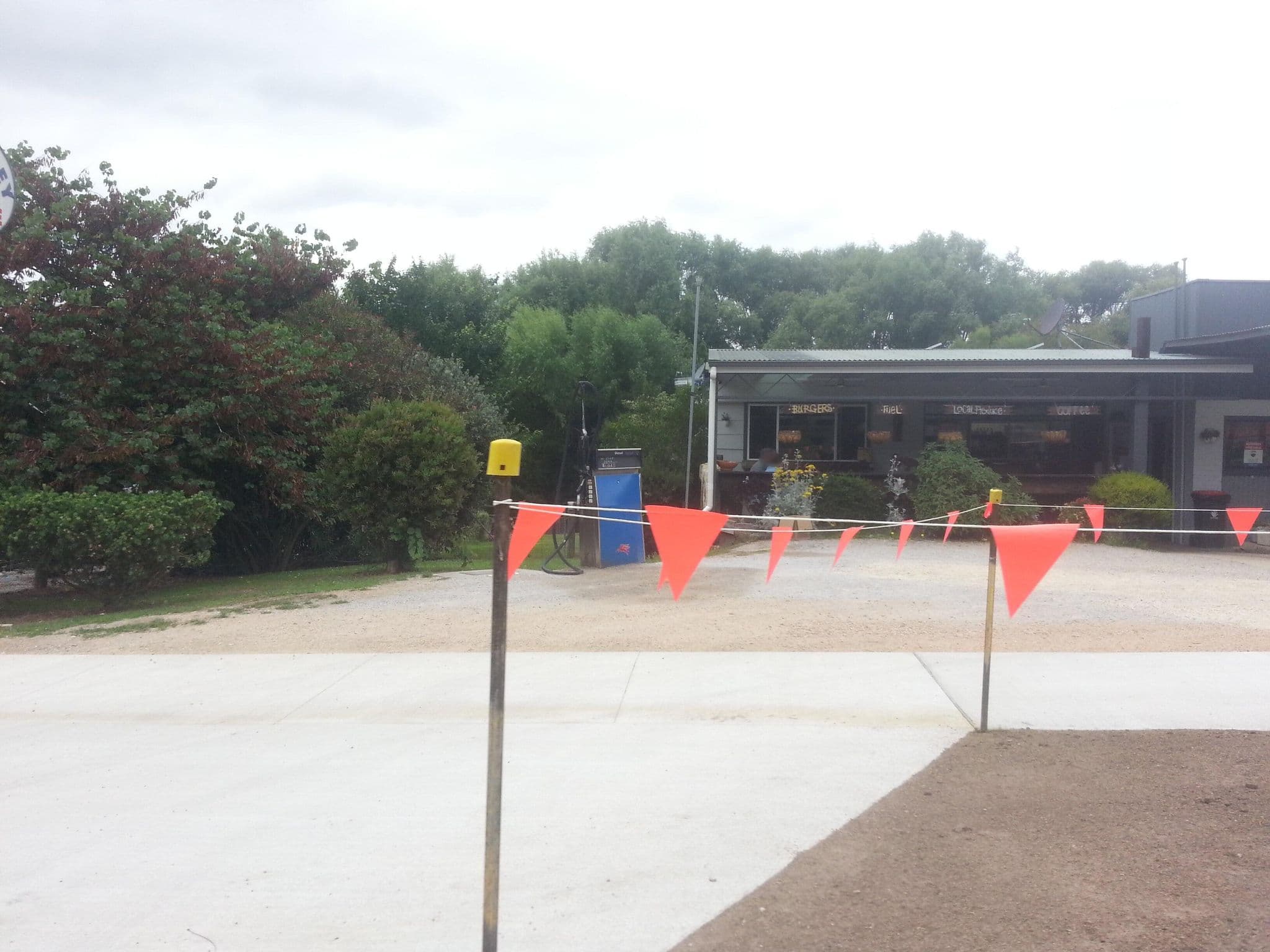 Street view near Cottage on Main, Orbost — © bob3bob3 (CC BY-SA · Mapillary)