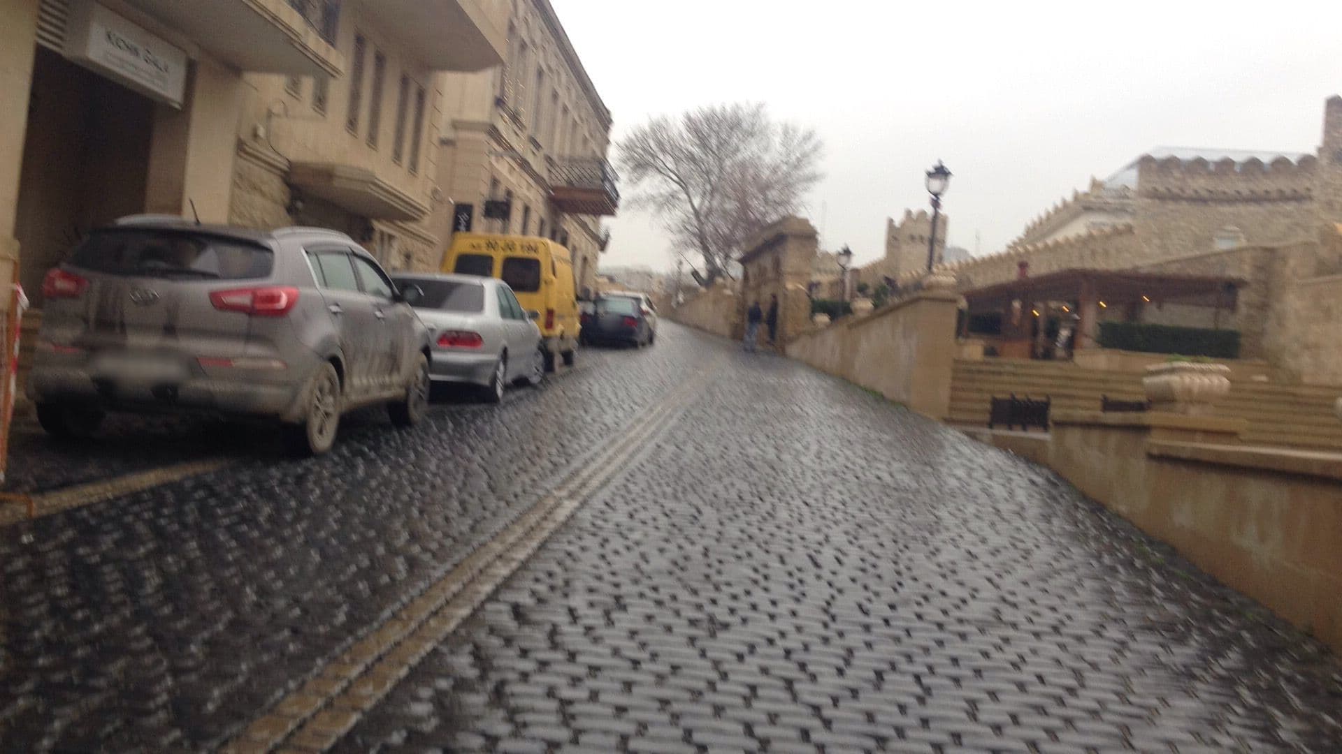 Street view near Kichik Gala Boutique Hotel, Badamdar — © geomapper69 (CC BY-SA · Mapillary)