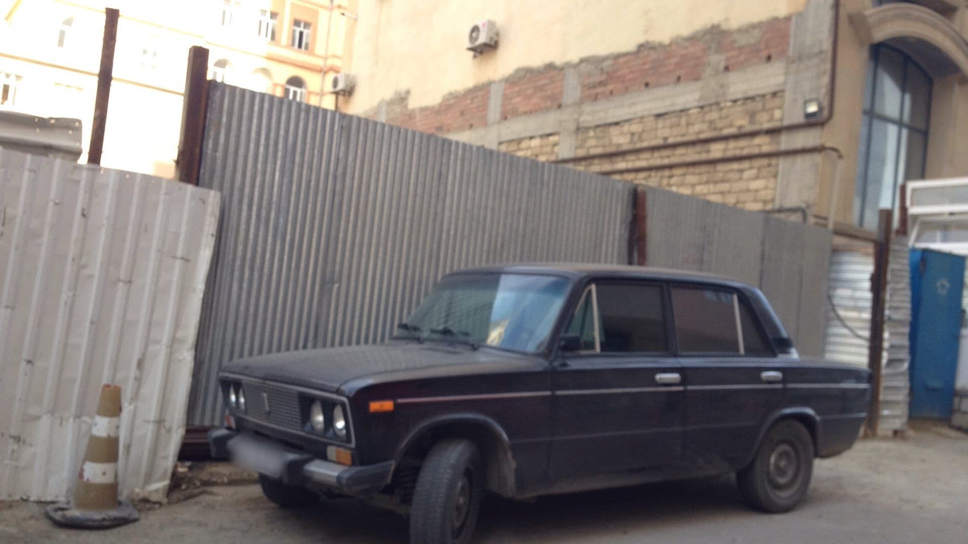 Street view near Avand Otel, Baku — © geomapper69 (CC BY-SA · Mapillary)