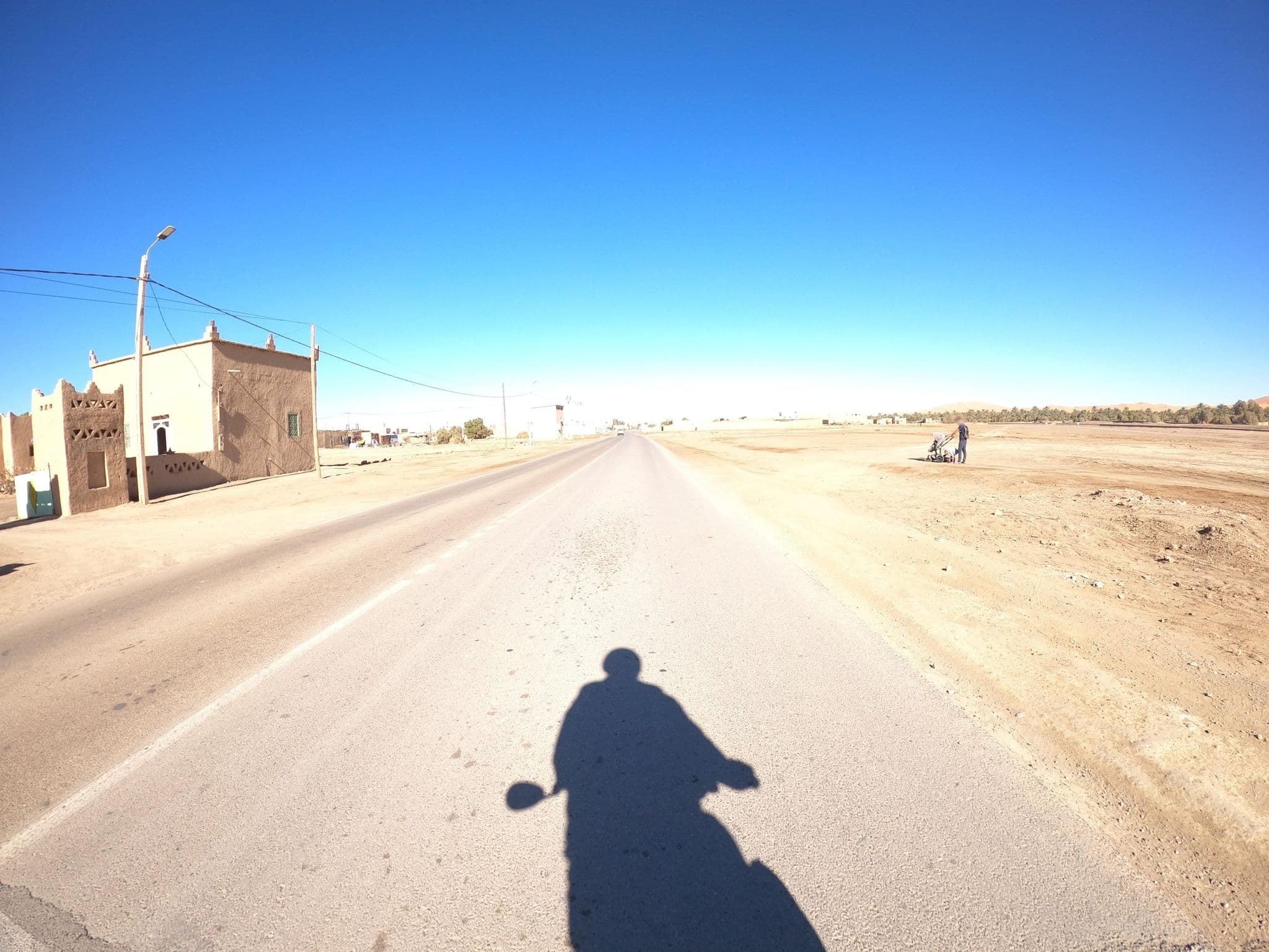 Street view near La Vallée des Dunes, Moulay Ali Cherif — © masterofnoroad (CC BY-SA · Mapillary)
