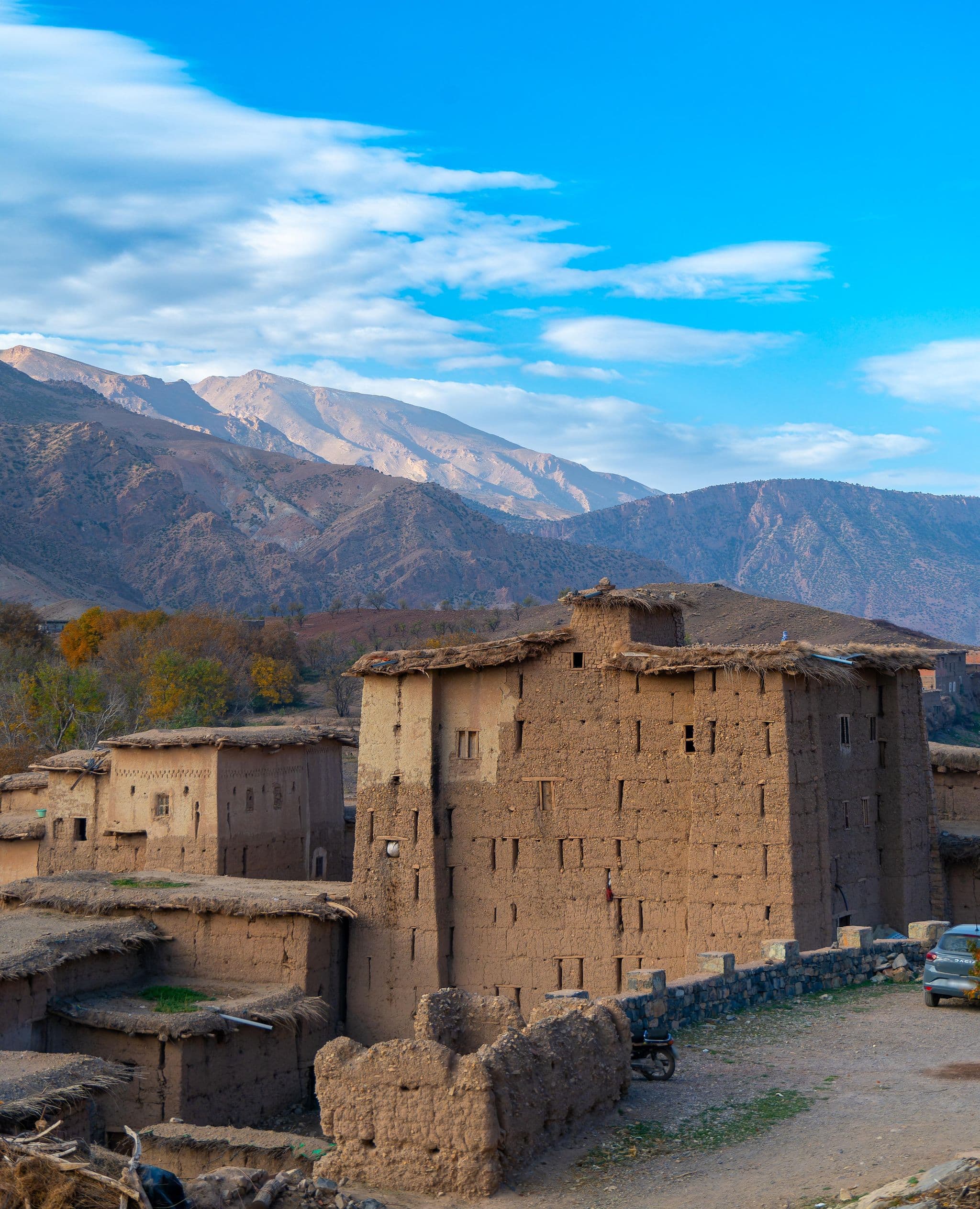 Street view near La Kasbah du M'Goun, Azilal — © algirdasc (CC BY-SA · Mapillary)