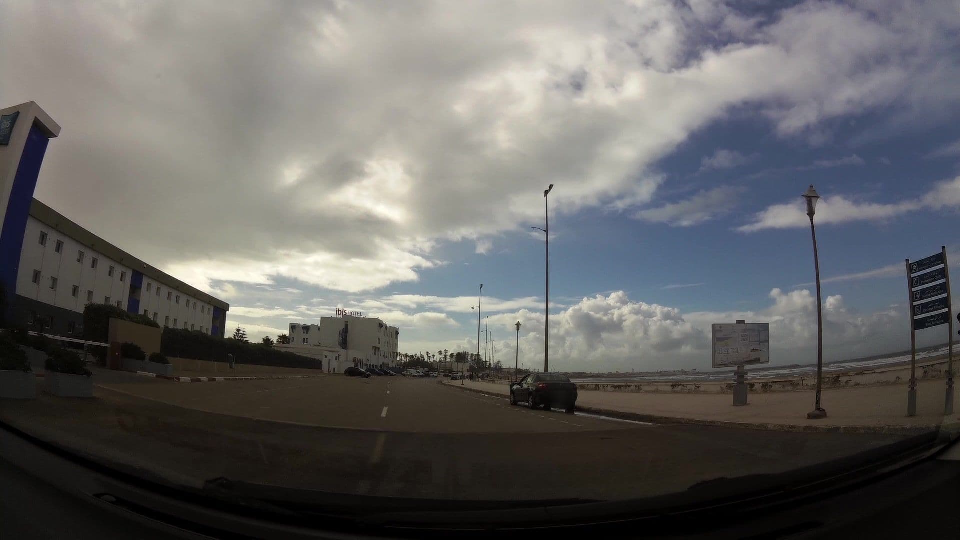 Street view near Mia Mazagan, El Jadida — © kaartcam (CC BY-SA · Mapillary)