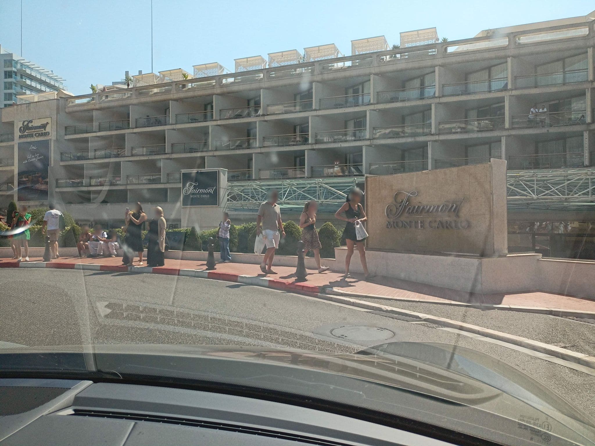 Street view near Fairmont, Monte-Carlo — © xdTAGCLAN (CC BY-SA · Mapillary)