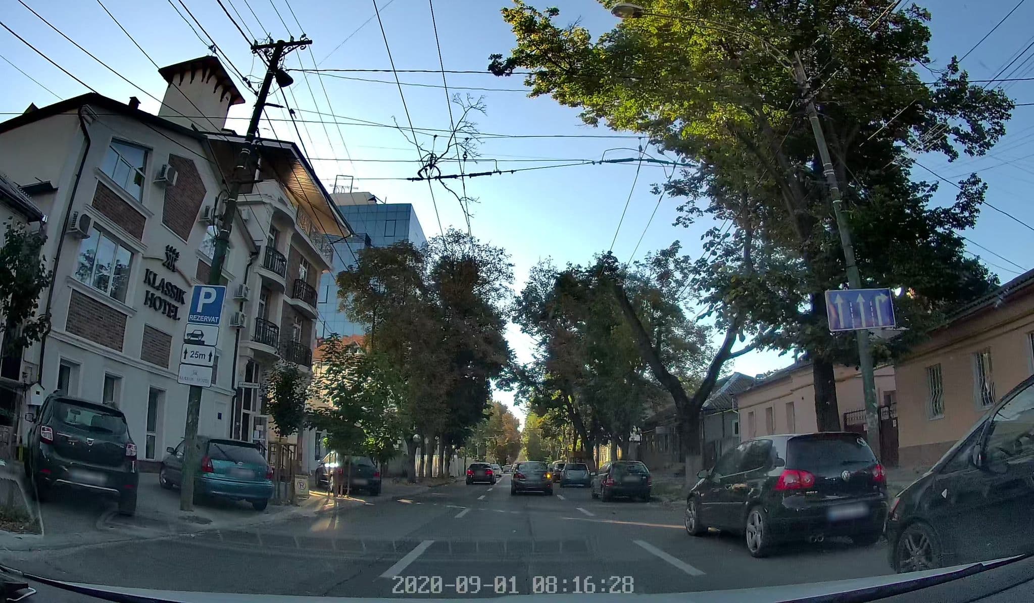 Street view near Hotel Klassik, Chisinau — © morflot (CC BY-SA · Mapillary)